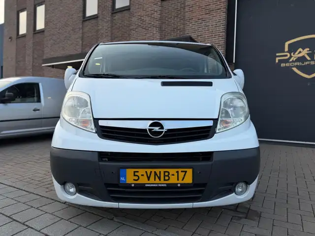 Opel Vivaro view 13