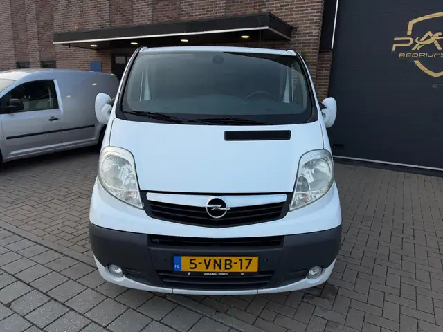 Opel Vivaro view 14