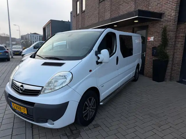 Opel Vivaro view 16
