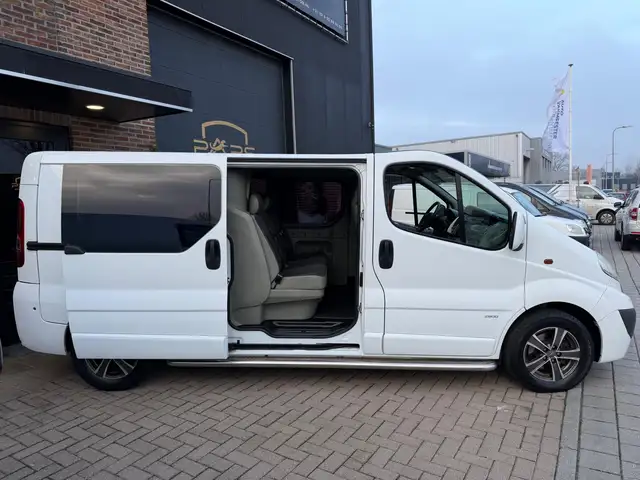 Opel Vivaro view 9