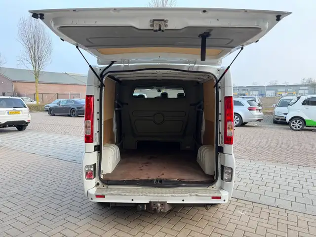 Opel Vivaro view 27