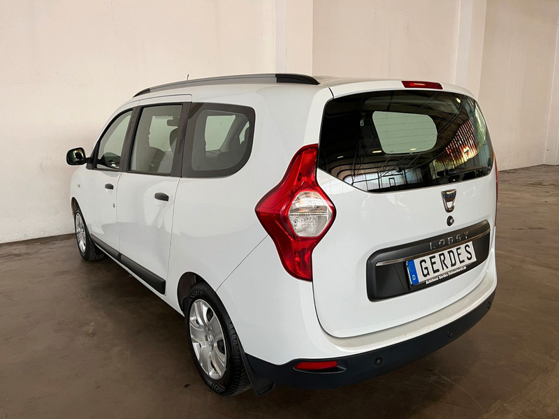 Dacia Lodgy 1.3 Comfort TCe 100 — photo 9