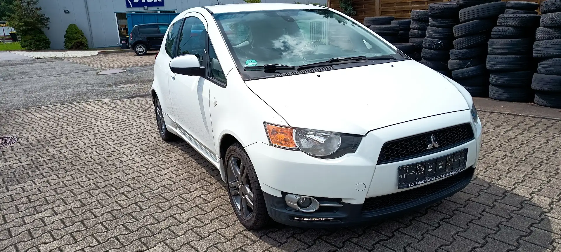 Mitsubishi Colt 1.3 ClearTec White - 1
