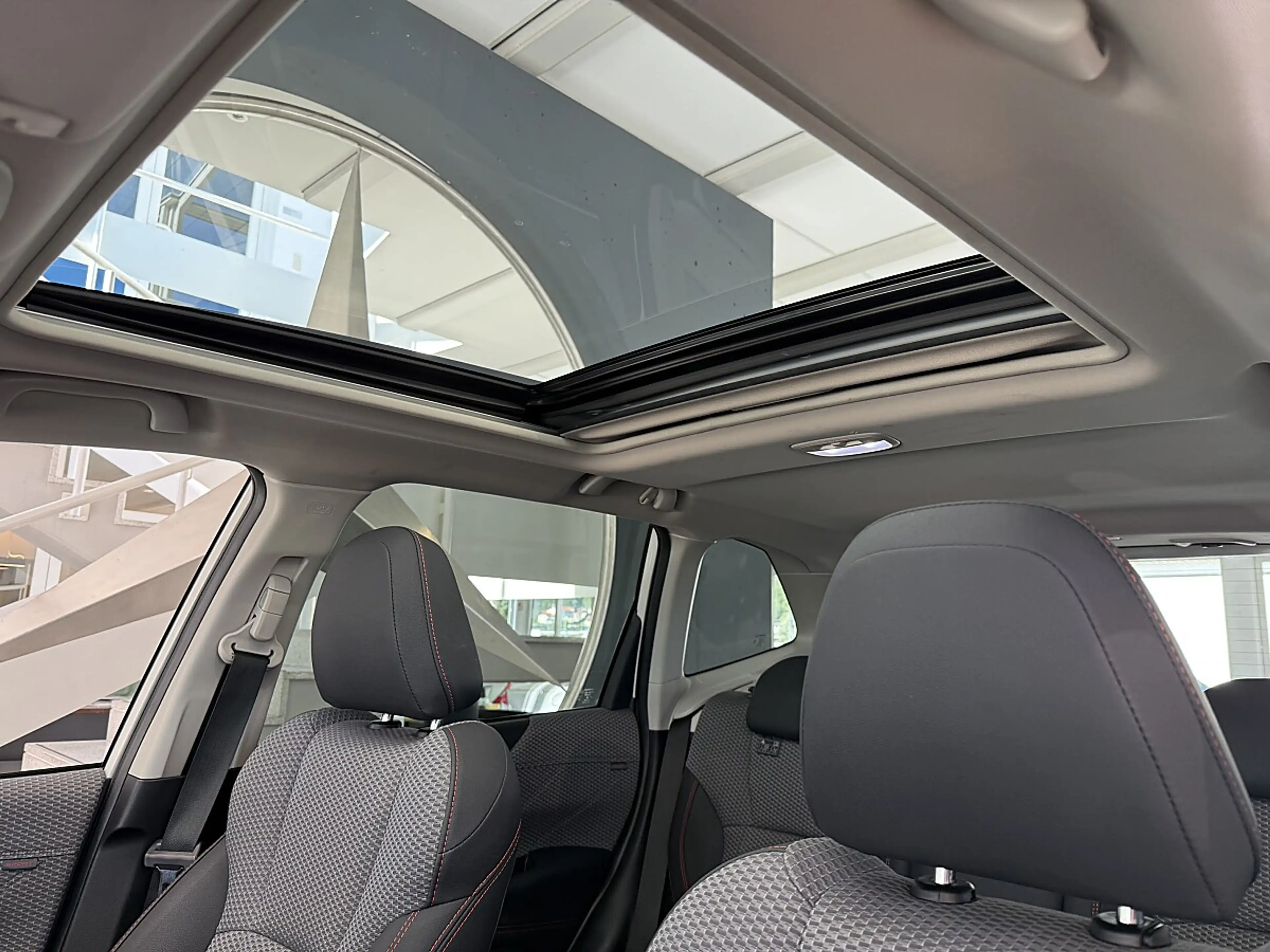 Subaru Forester 2,0i e-Boxer Sport Edition AWD Aut. — photo 12