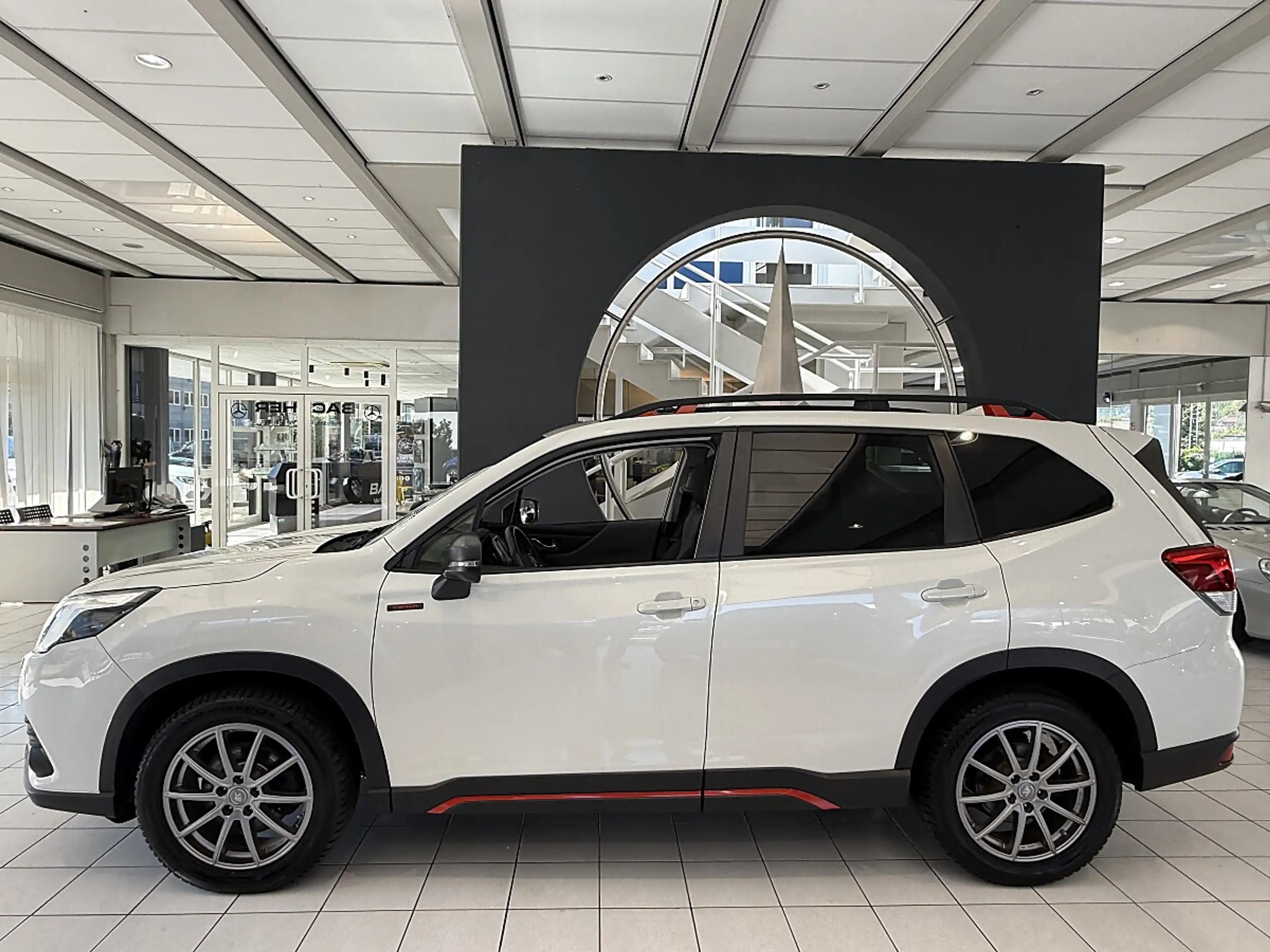 Subaru Forester 2,0i e-Boxer Sport Edition AWD Aut. — photo 3