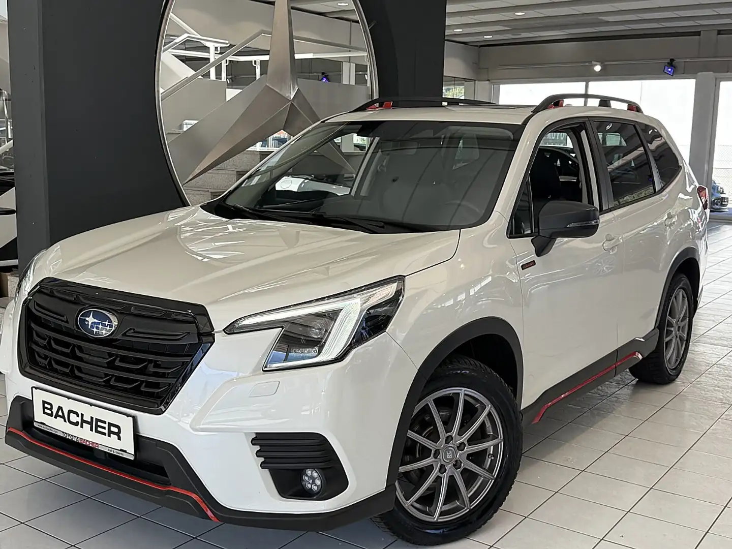 Subaru Forester 2,0i e-Boxer Sport Edition AWD Aut. Weiß - 1