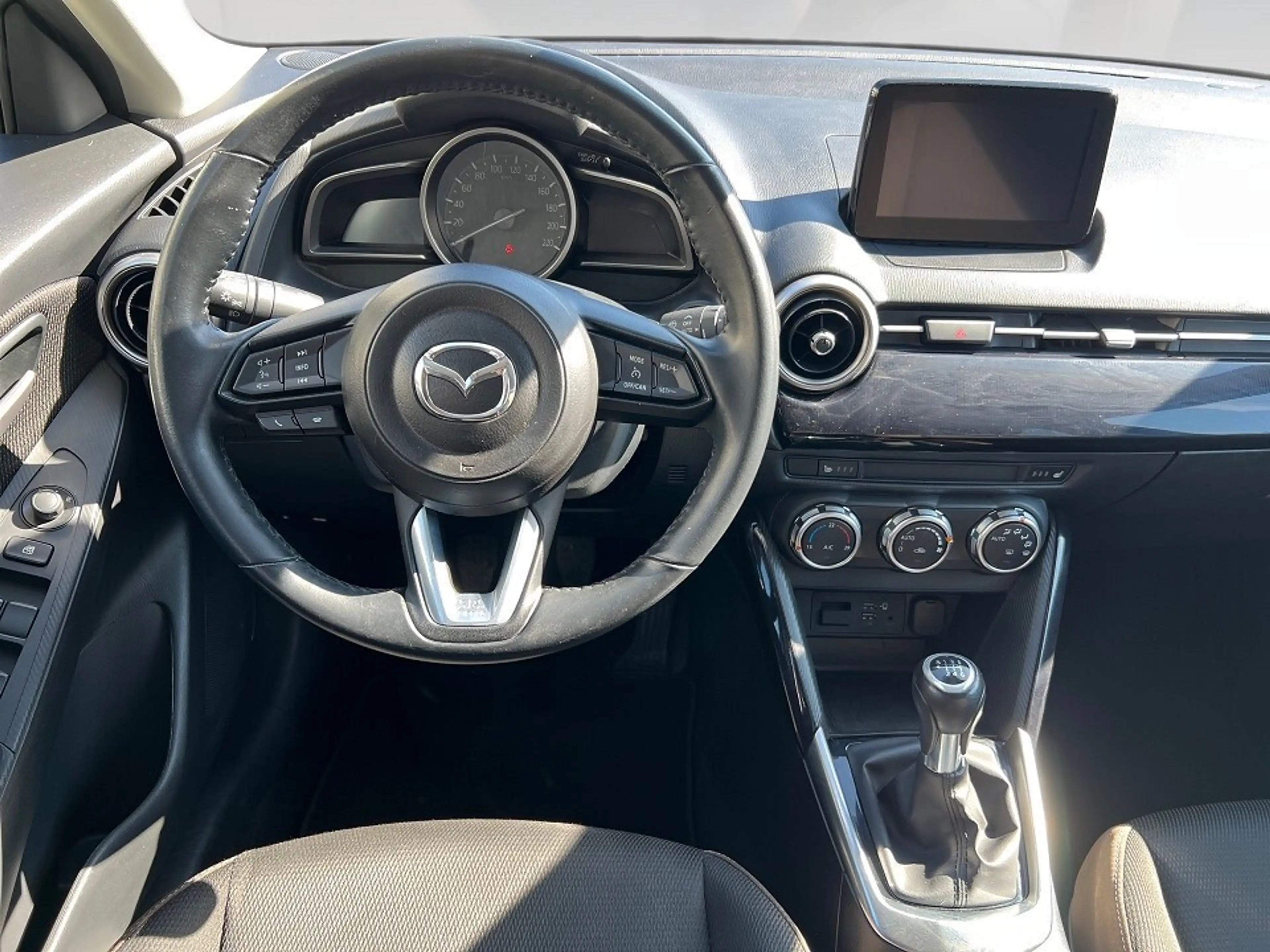 Mazda 2 /G90/Takumi — photo 14