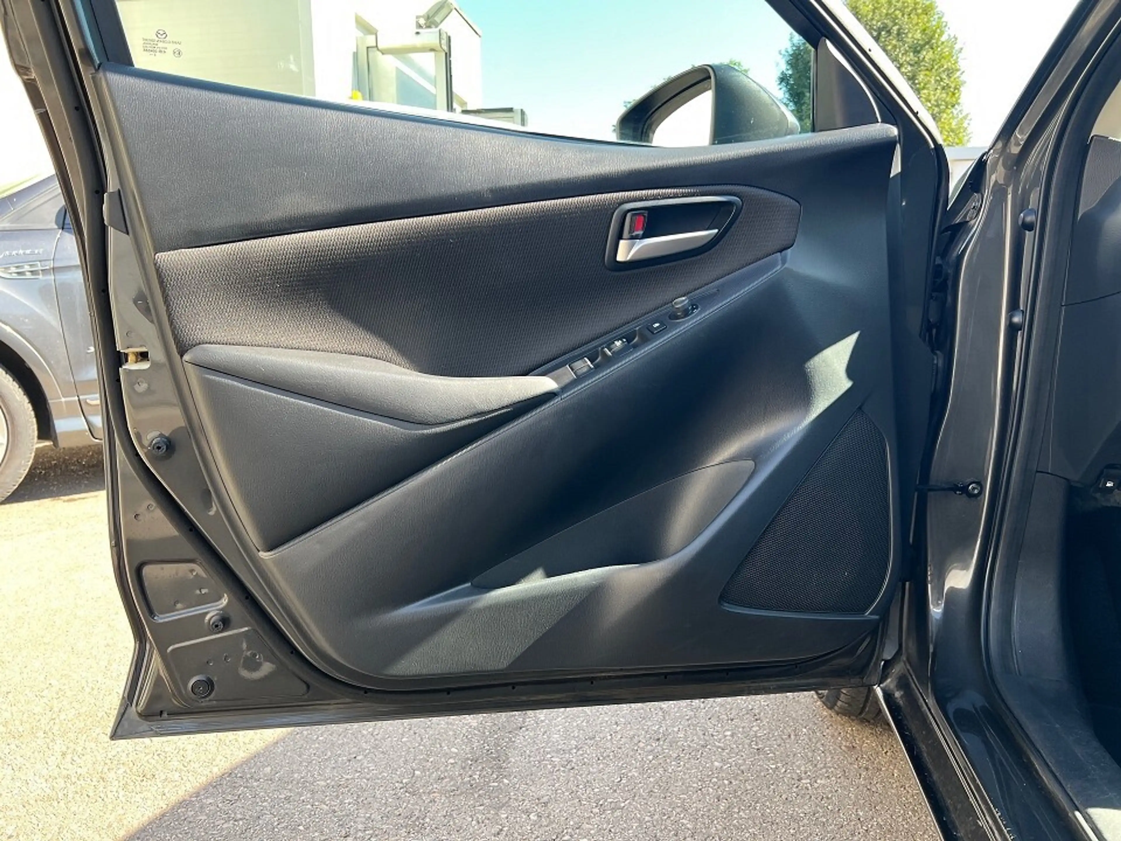 Mazda 2 /G90/Takumi — photo 13