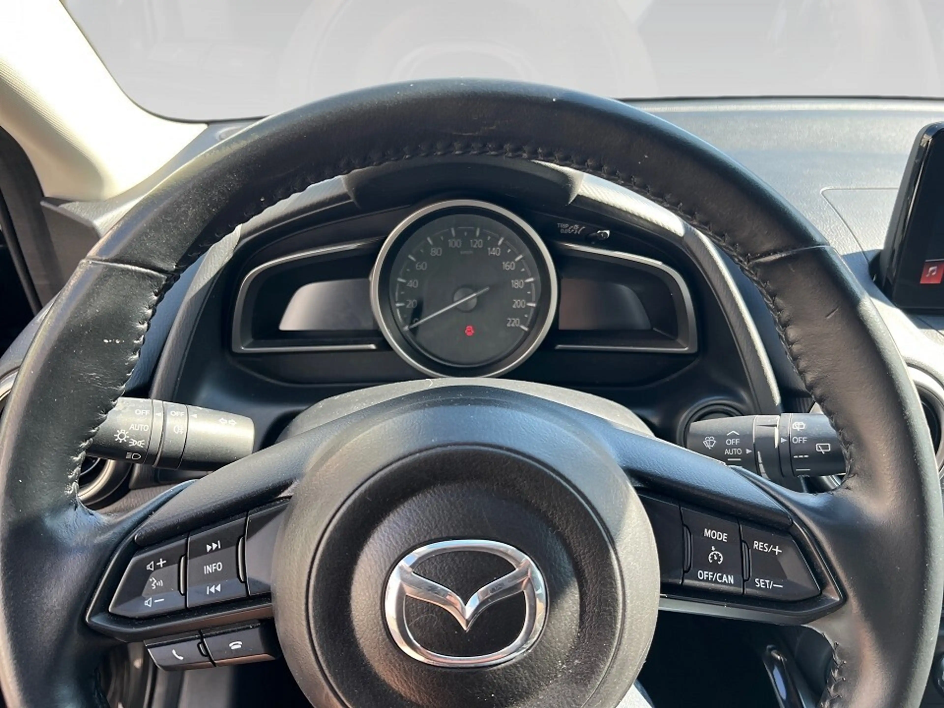 Mazda 2 /G90/Takumi — photo 15