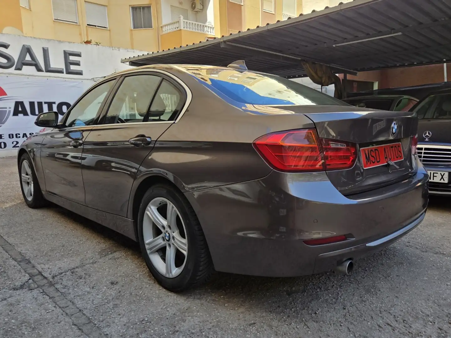 BMW 318 318d Luxury Brun - 2