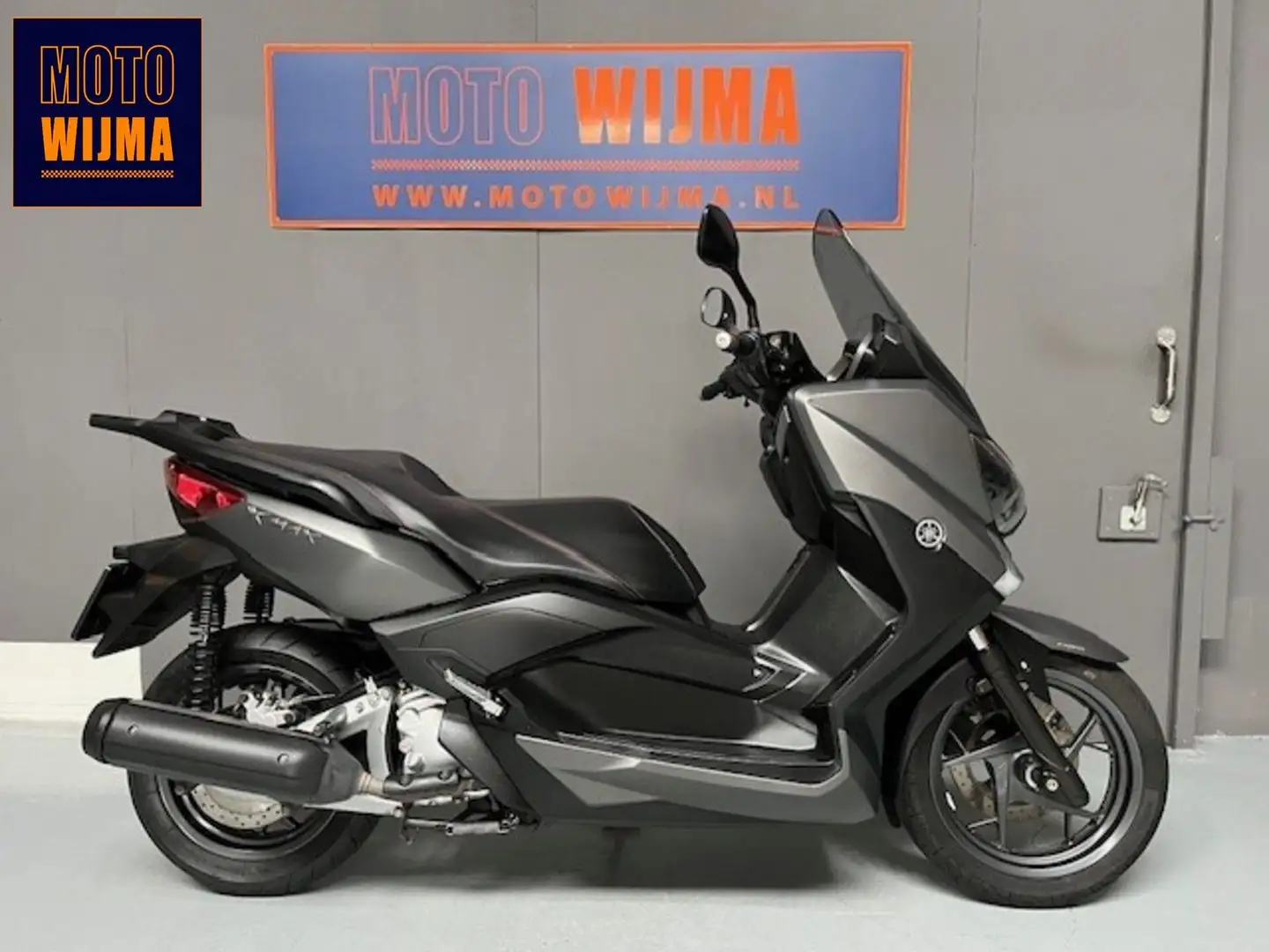 Yamaha X-Max 250 ABS Grijs - 1