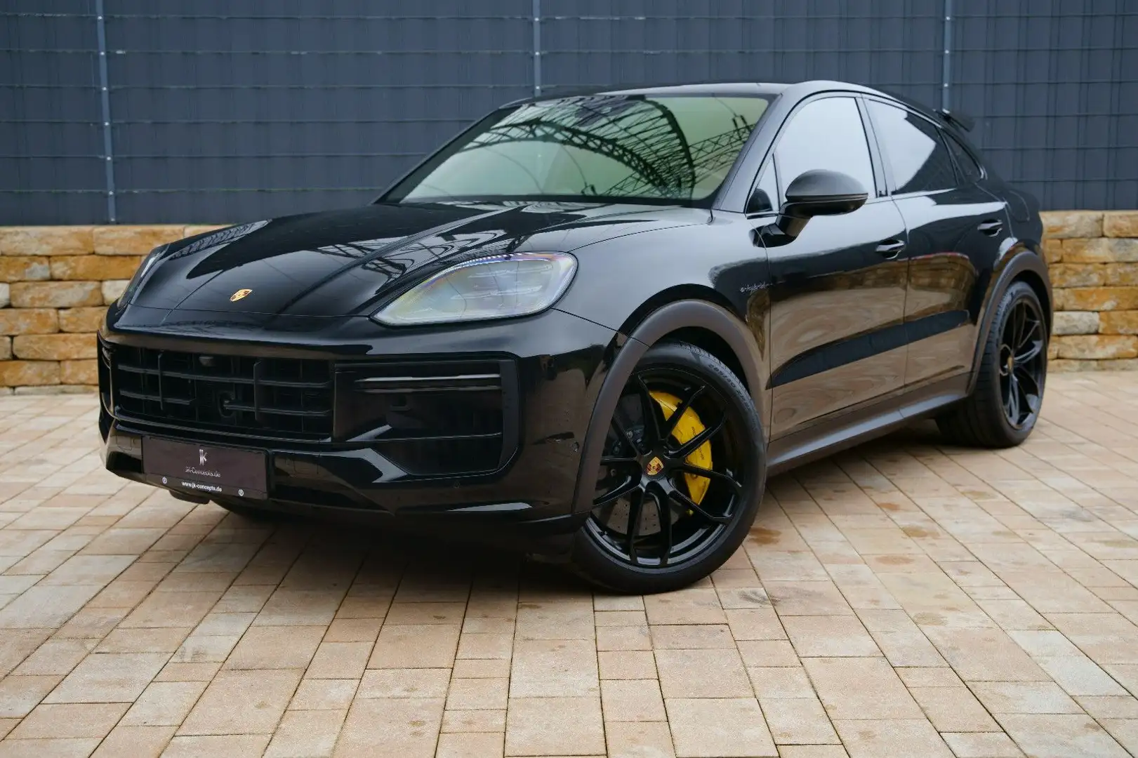 Porsche Cayenne Coupe Turbo E-Hybrid mit GT-Paket *FULL* Noir - 2