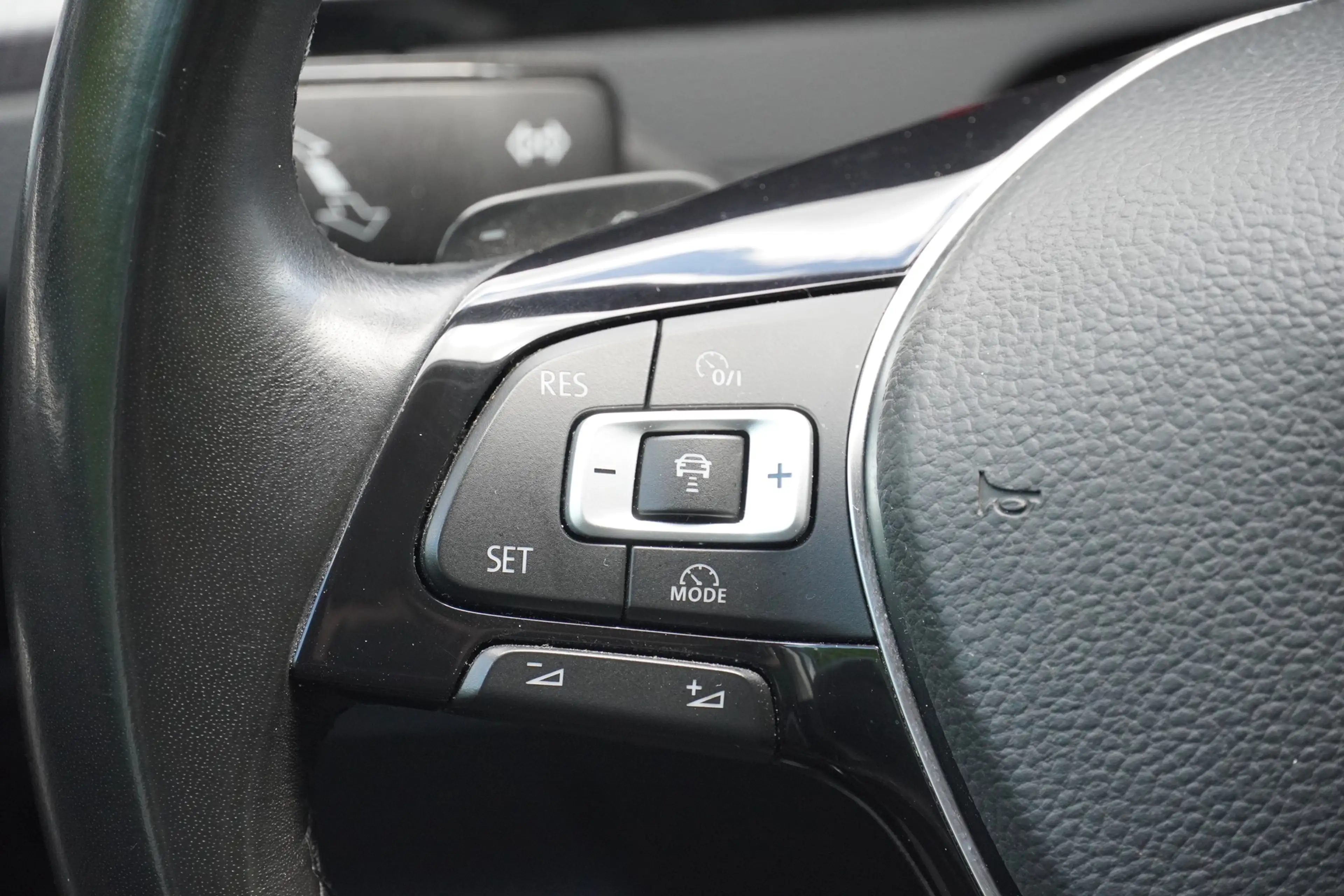 Volkswagen Passat Alltrack Passat Variant 2.0 Alltrack  4Motion LED AHK ACC — photo 14
