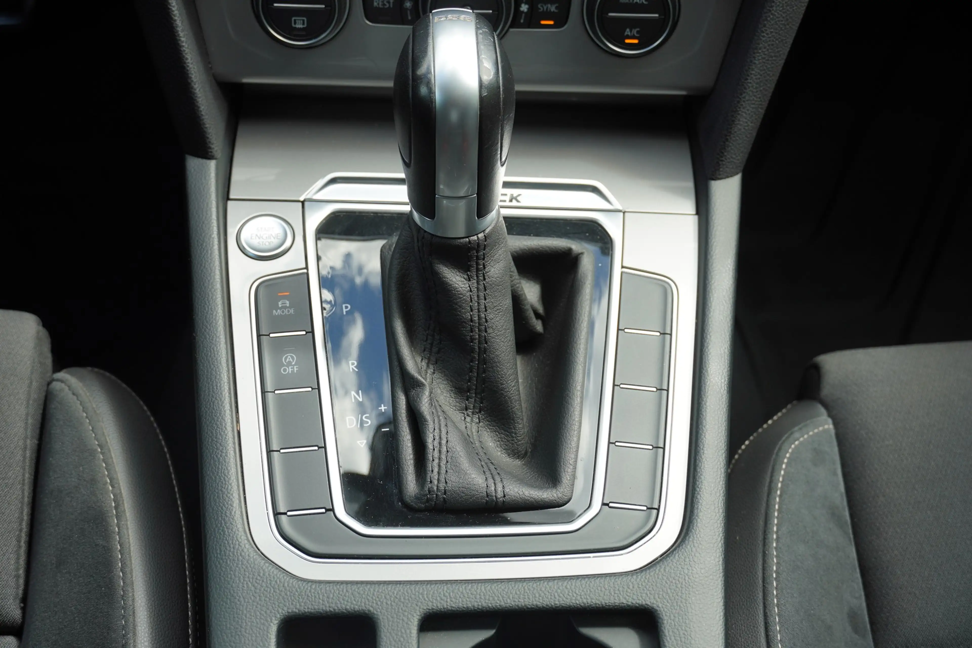 Volkswagen Passat Alltrack Passat Variant 2.0 Alltrack  4Motion LED AHK ACC — photo 12