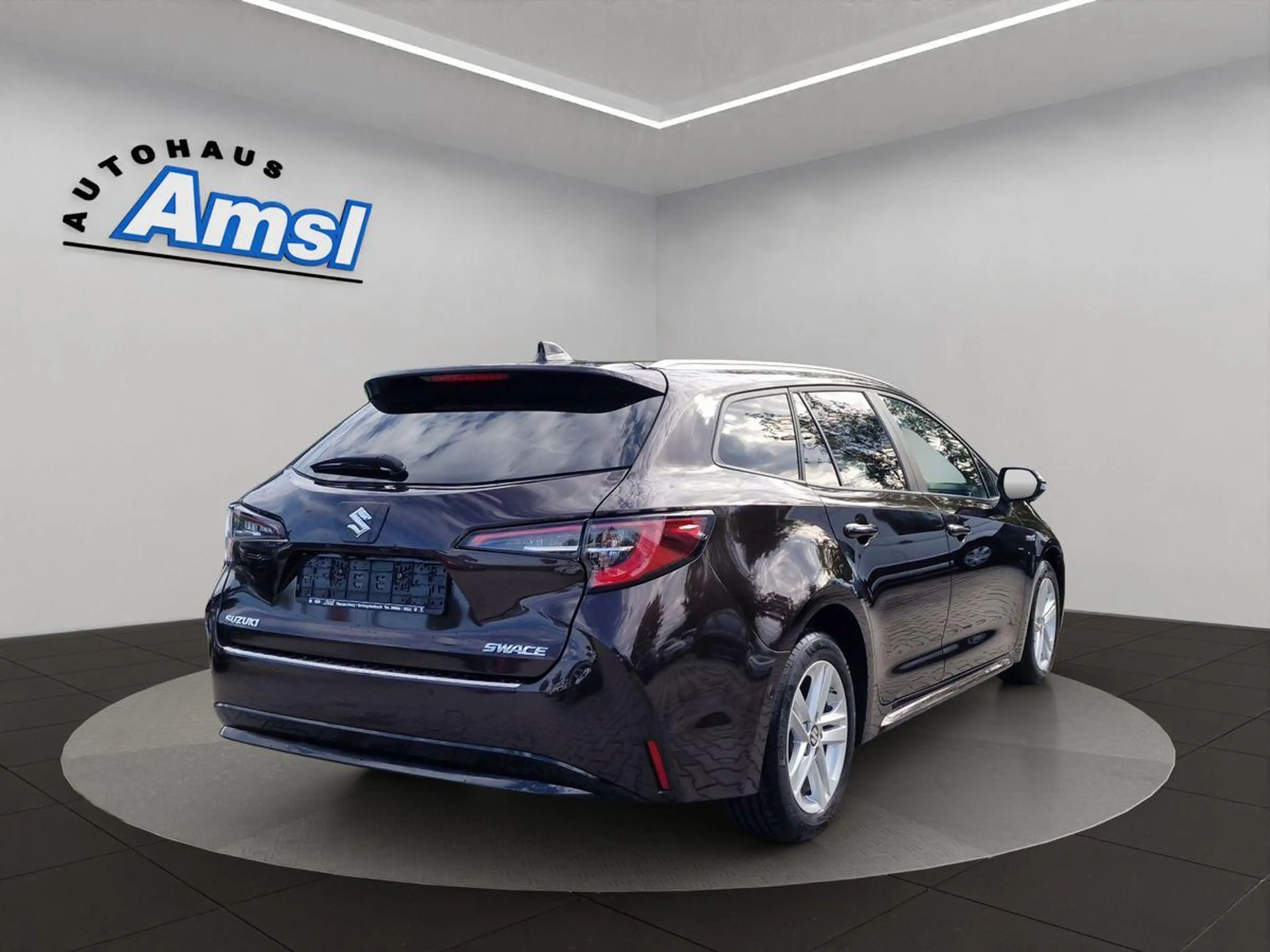 Suzuki Swace 1.8 Hybrid Comfort+ CVT — photo 6