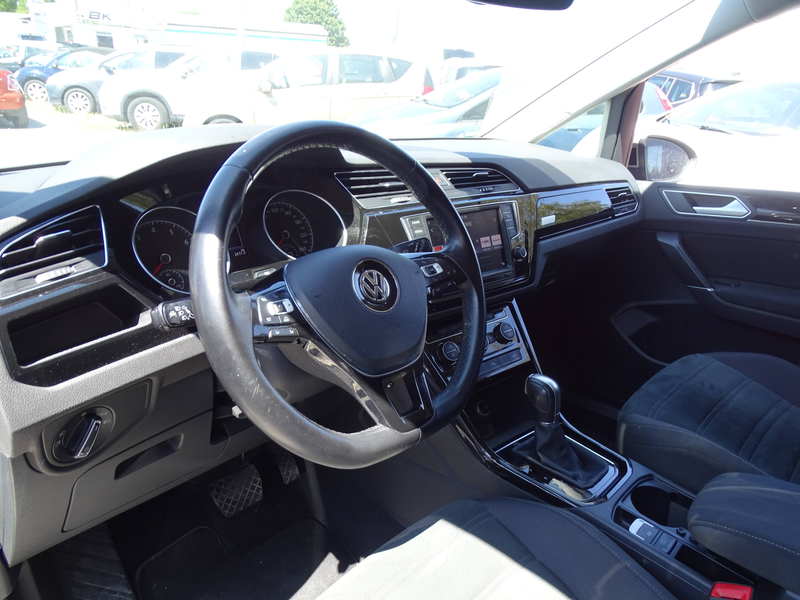 Volkswagen Touran Highline BMT/Start-Stopp DSG **LED / NAVI / KAMERA / WIPPEN** — photo 6