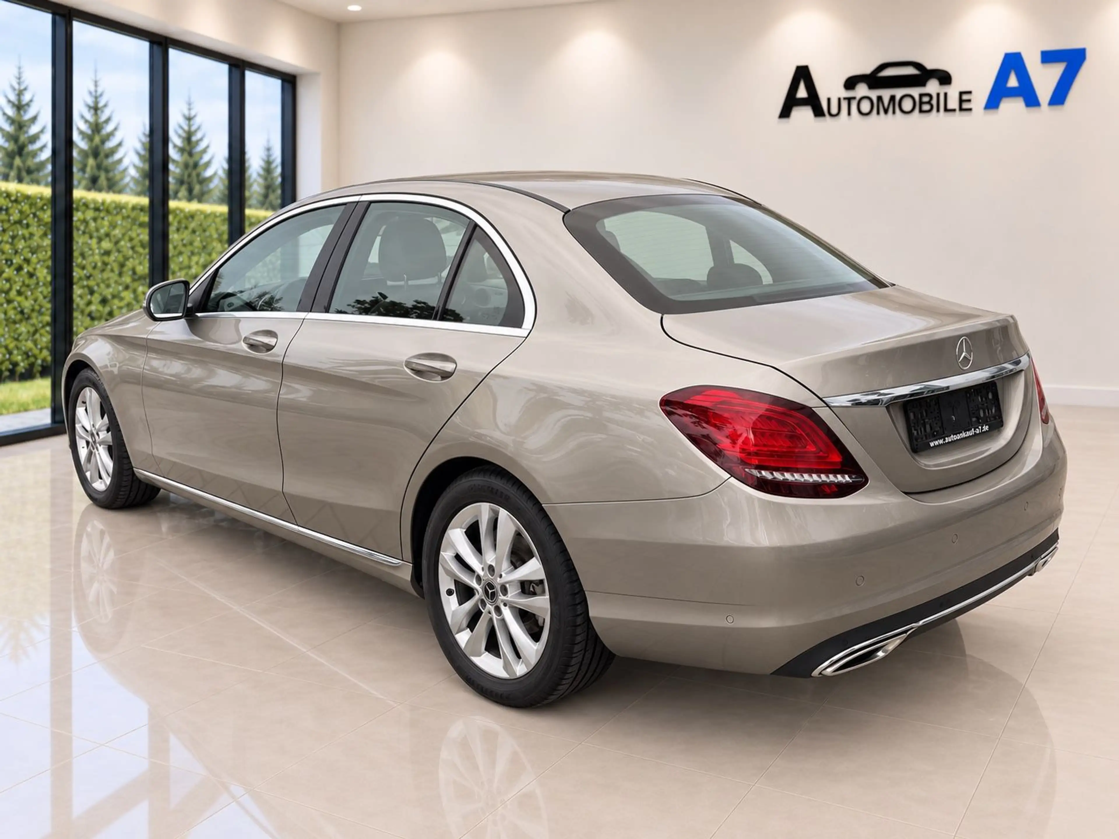 Mercedes-Benz C 300 9G-TRONIC Avantgarde — photo 4