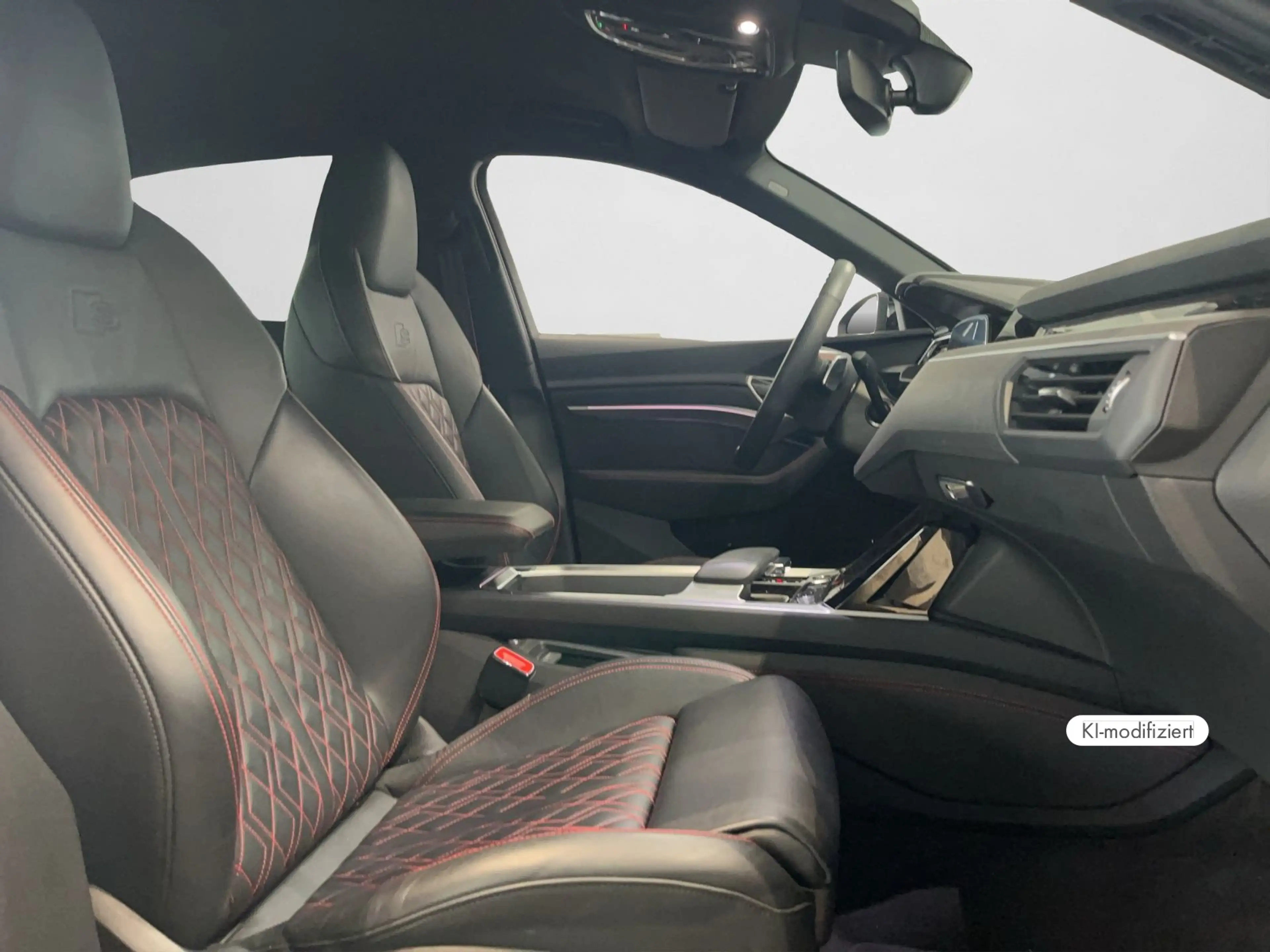 Audi Q8 e-tron S line 55 e-tron quattro 300 — photo 4