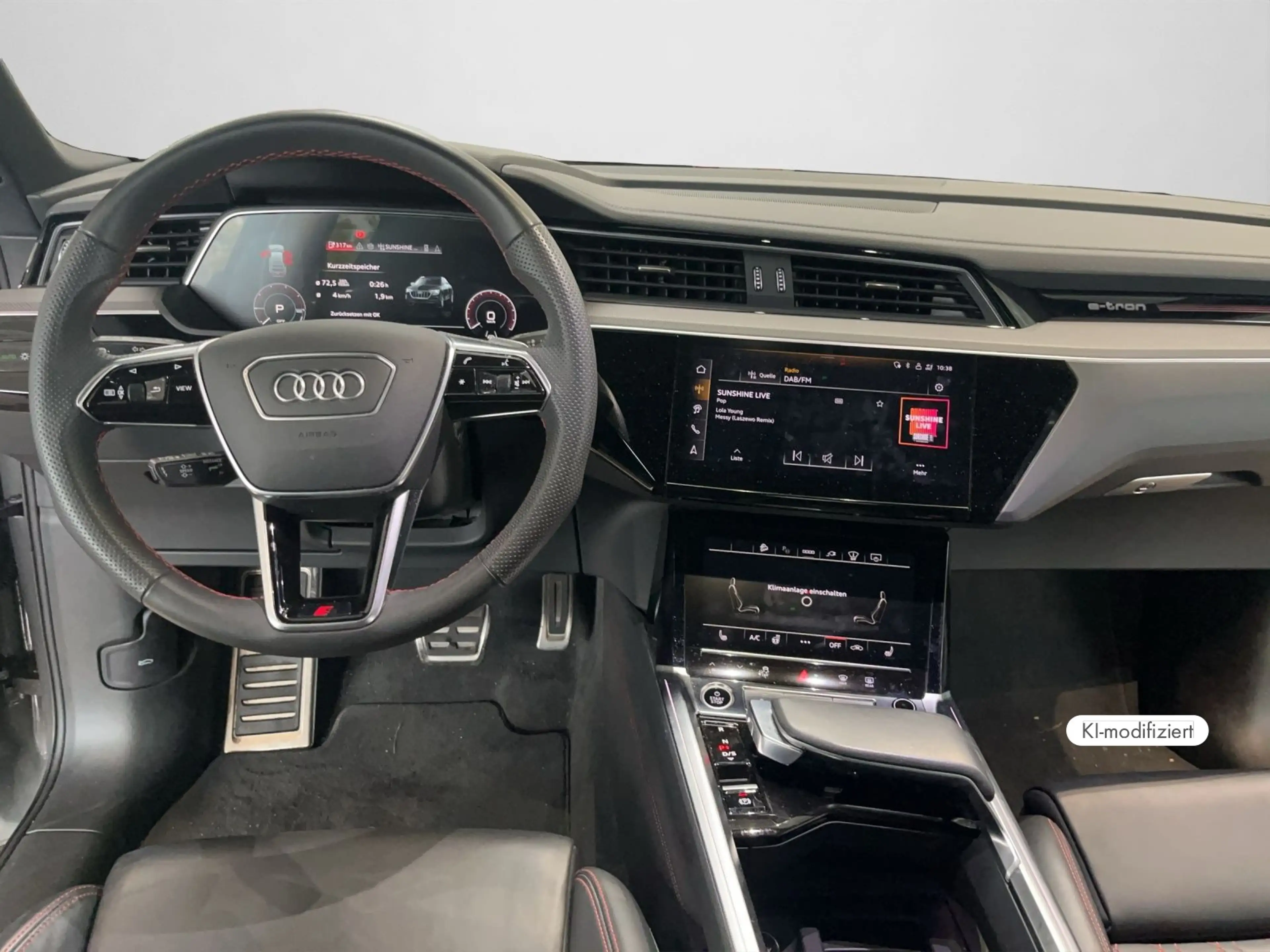 Audi Q8 e-tron S line 55 e-tron quattro 300 — photo 3
