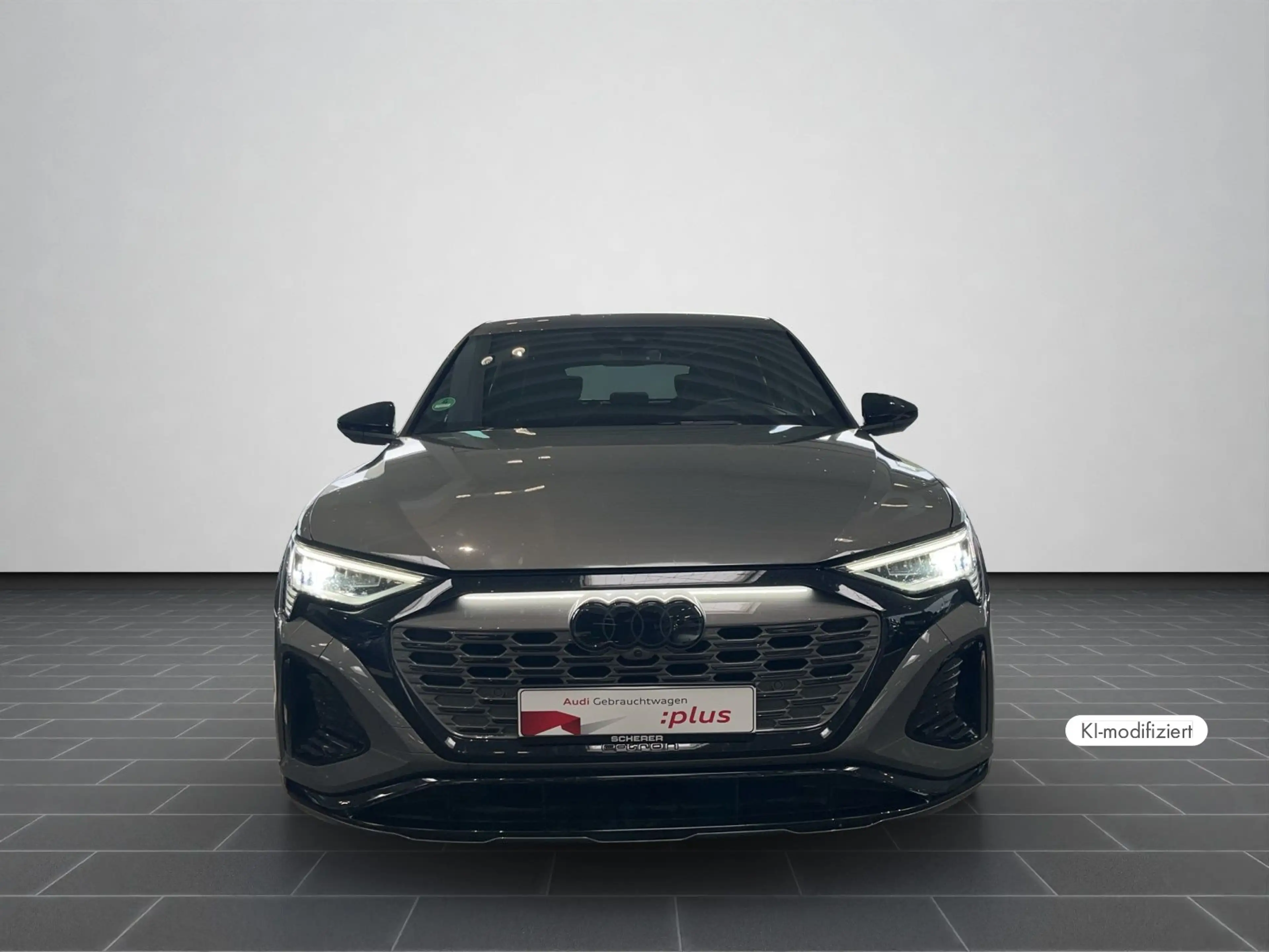 Audi Q8 e-tron S line 55 e-tron quattro 300 — photo 5