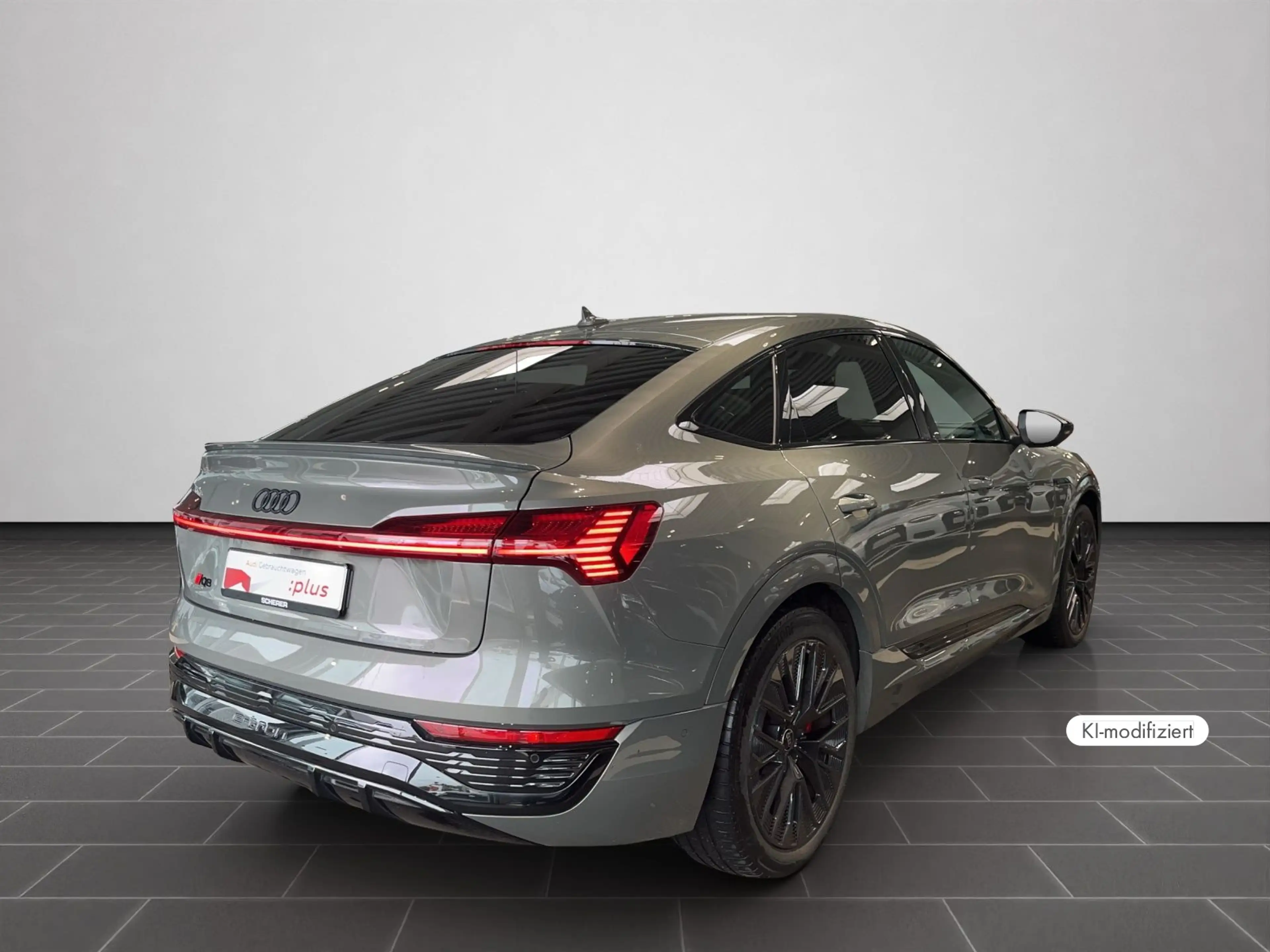 Audi Q8 e-tron S line 55 e-tron quattro 300 — photo 2