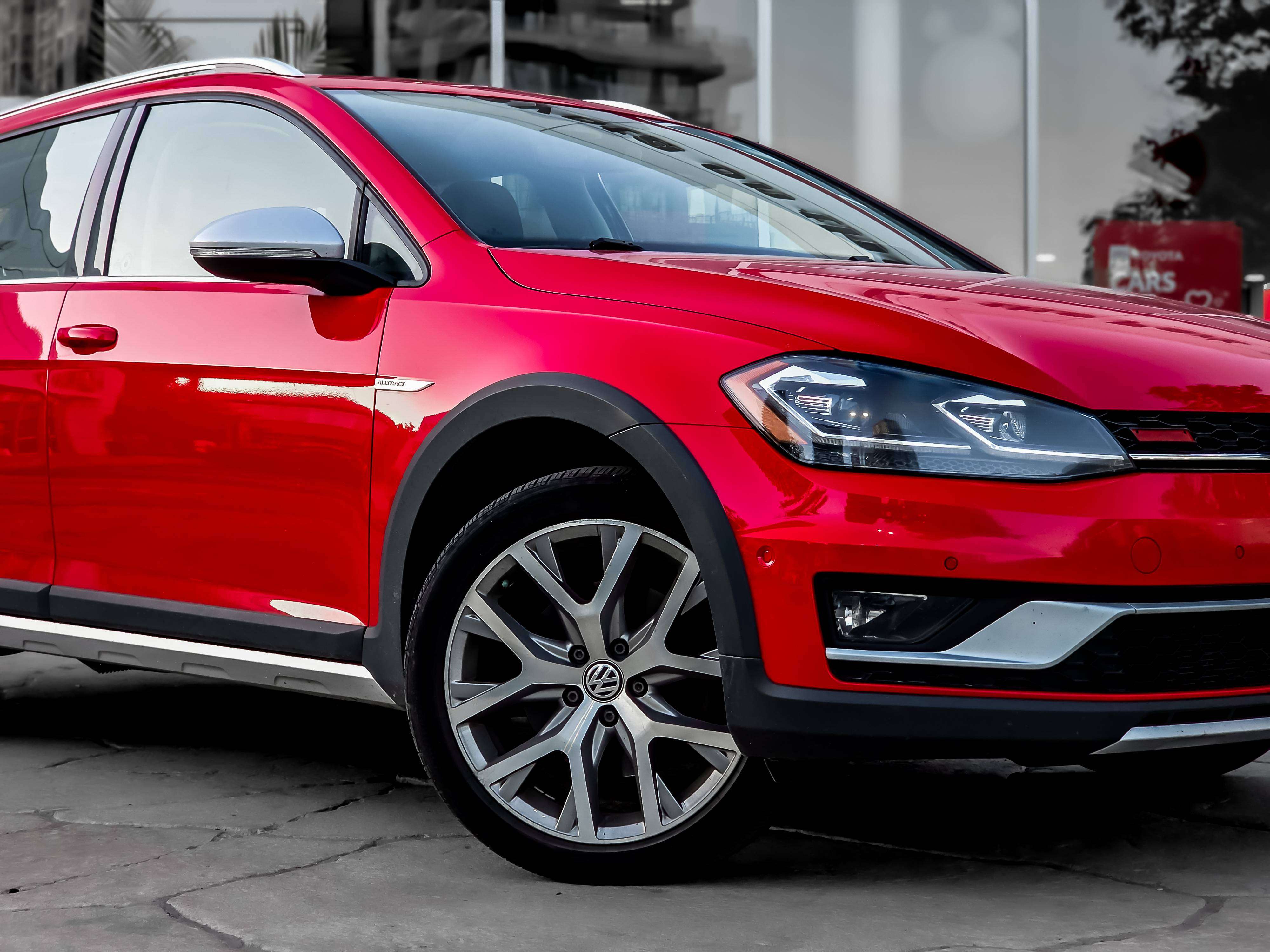 used 2018 Volkswagen Golf car, priced at $21,495