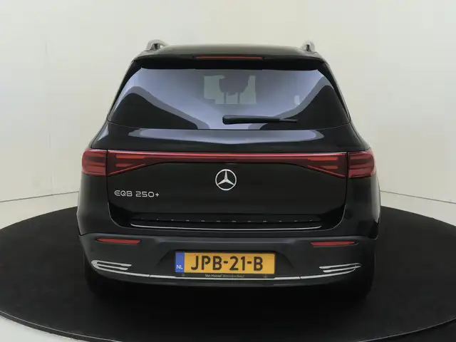 Mercedes-Benz Eqb view 7