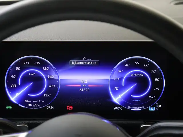 Mercedes-Benz Eqb view 11