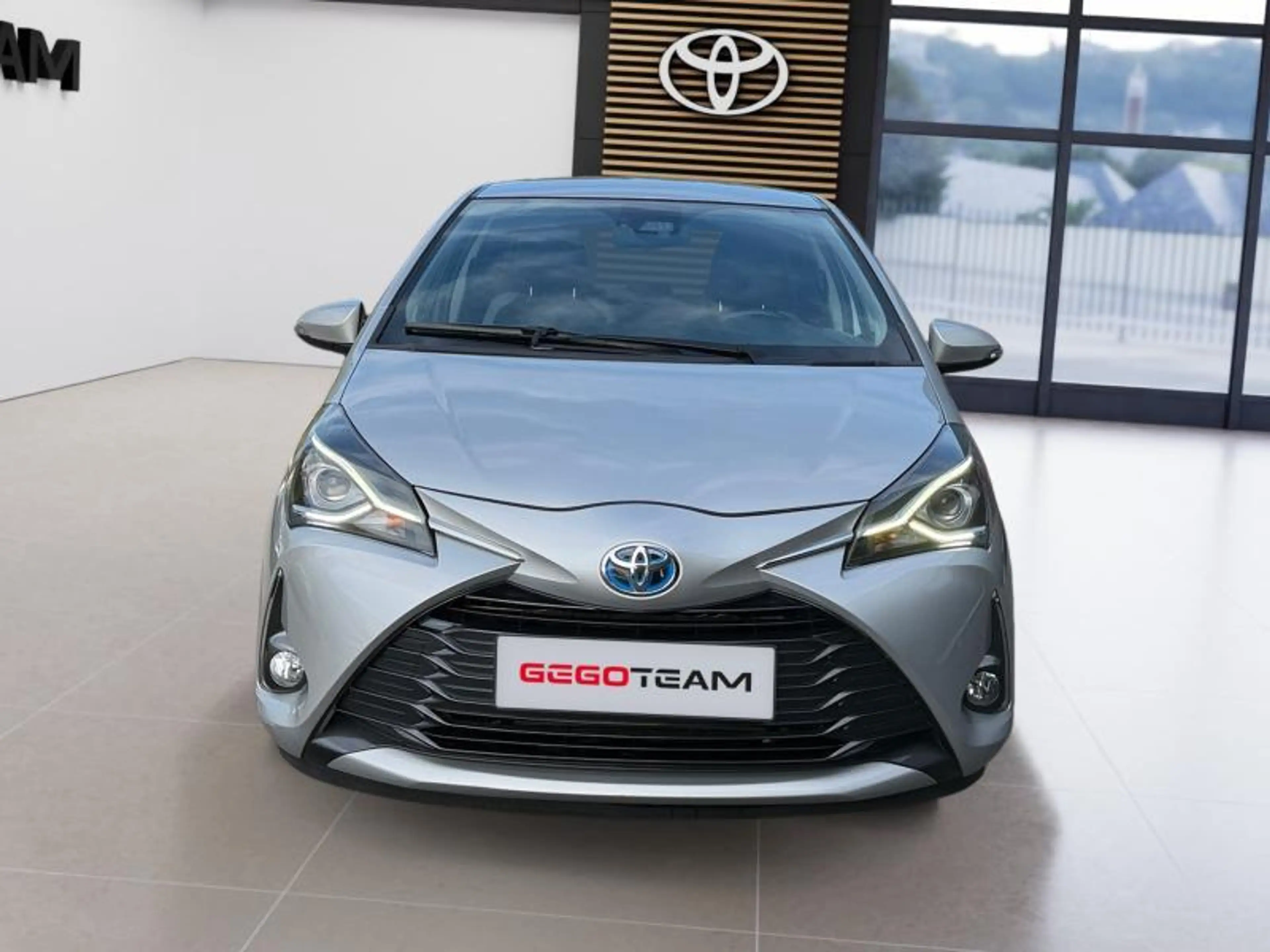 Toyota Yaris Y20 — photo 9
