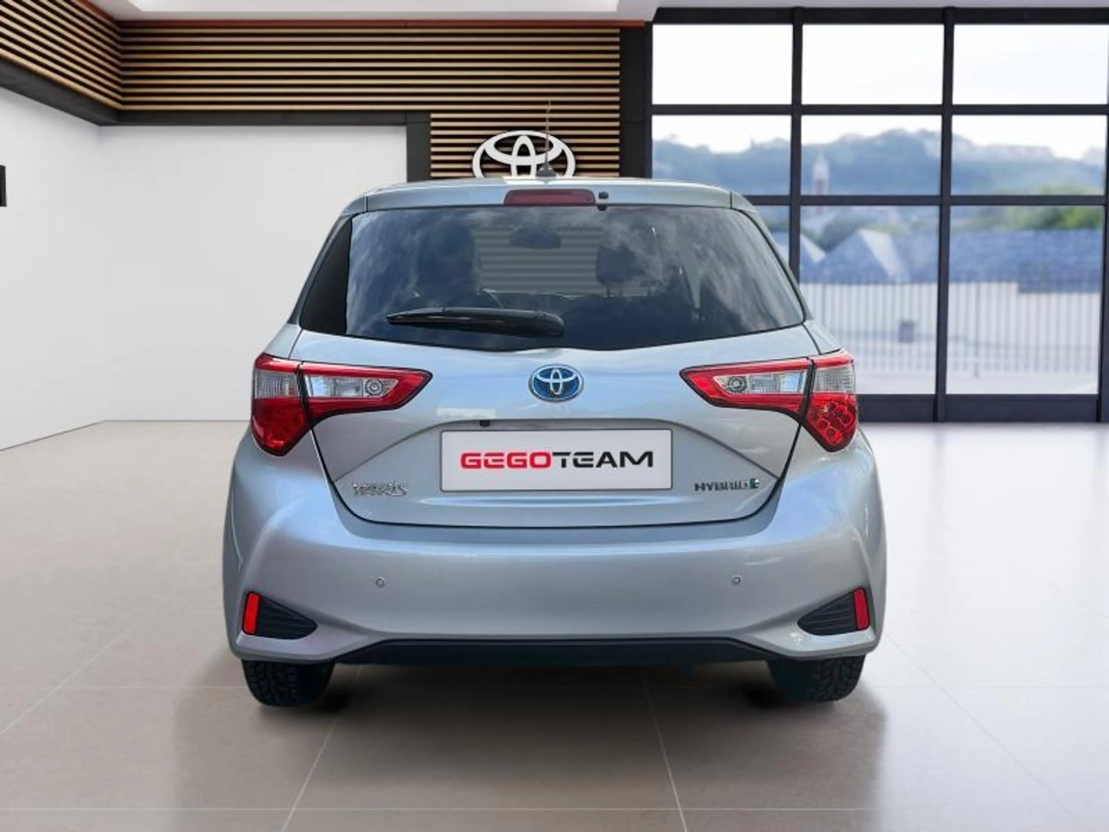 Toyota Yaris Y20 — photo 5