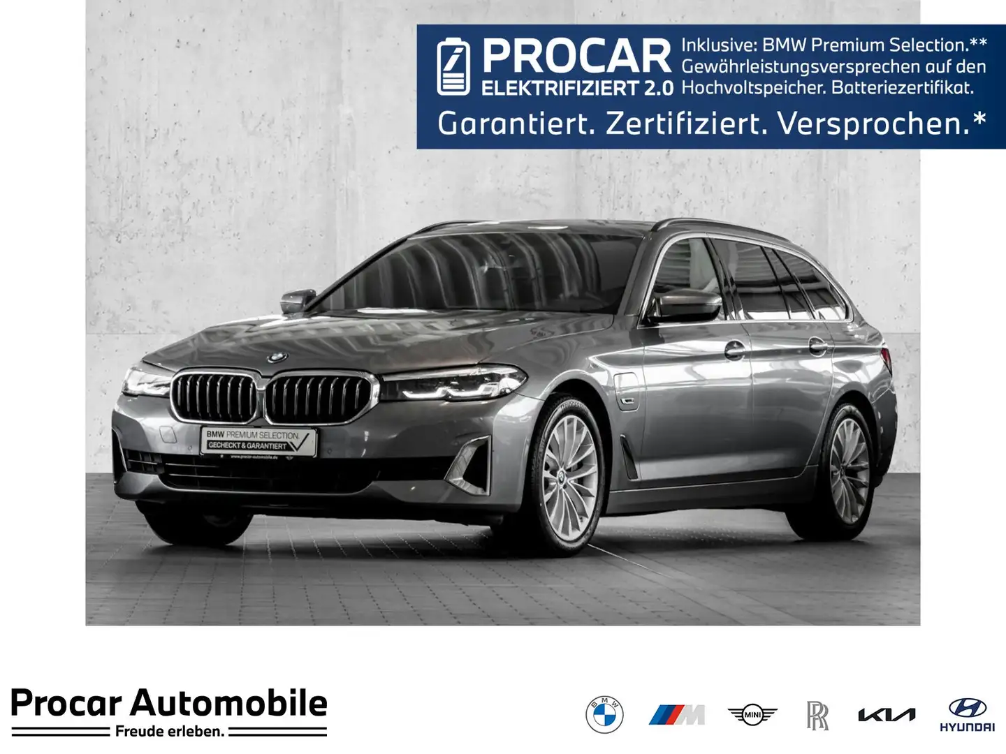 BMW 530 e xDrive Touring Luxury Line Pano Hifi LCProf Grijs - 1
