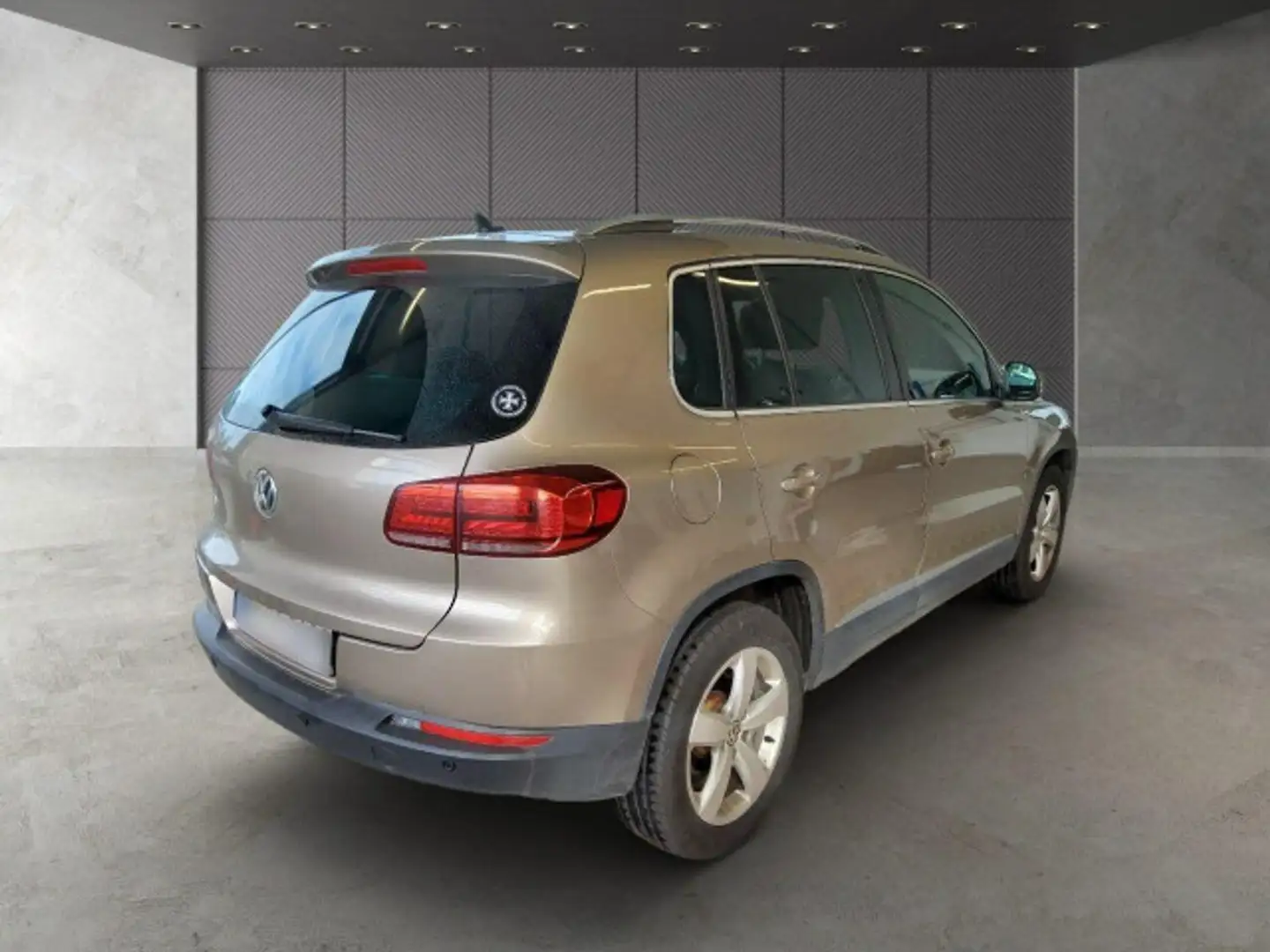 Volkswagen Tiguan Lounge 2.0 TDI Navi RFK PANO SHZ AHK Beige - 2