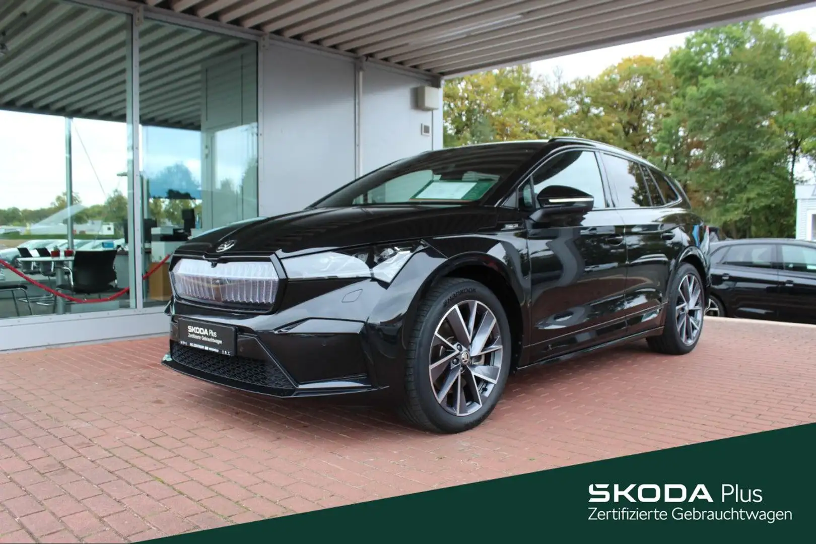 Skoda Enyaq iV 80 Sportline AHK PANO CAM 360 Sportpaket Noir - 1