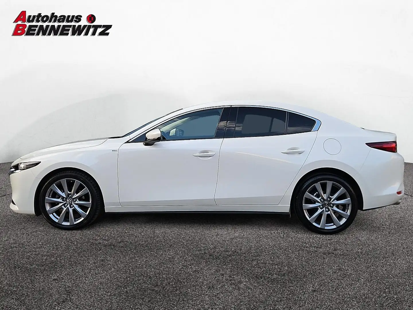 Mazda 3 Mazda3 Sedan e-Skyactiv G150 Comfort+ Aut. Blanc - 2