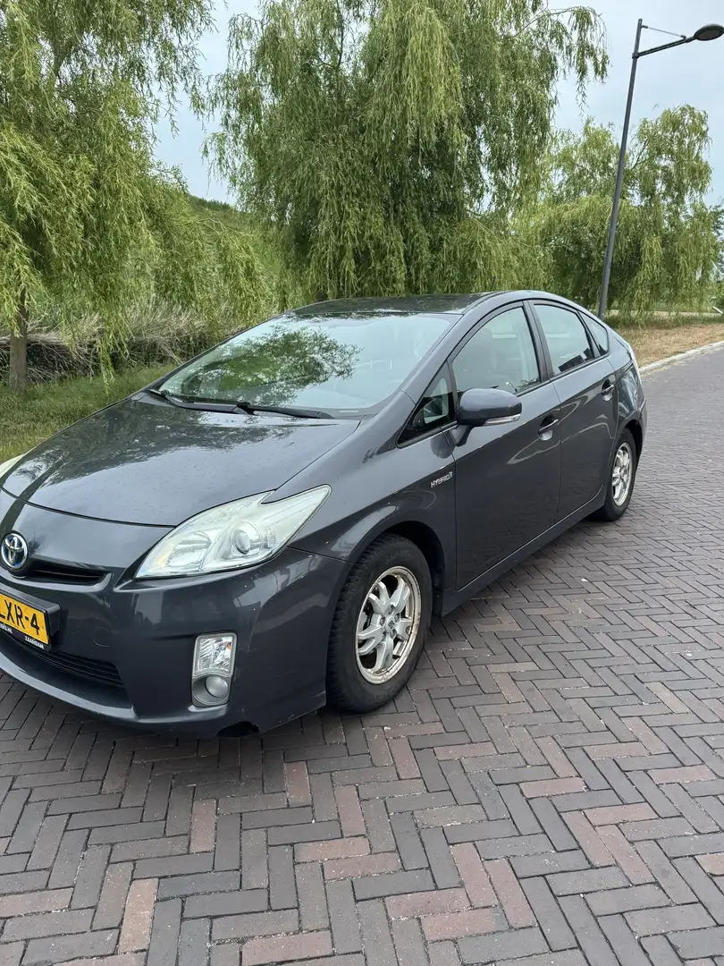 Toyota Prius (Hybrid) Executive - 1