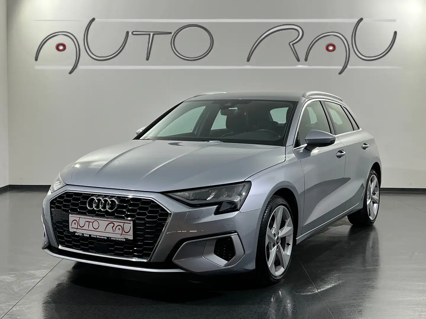Audi A3 Sportback 35 TDI advanced S-tronic *MMI NAVI*LED* Silber - 1