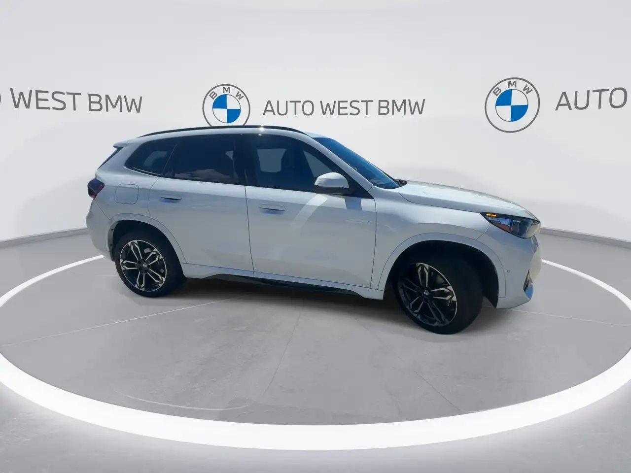 BMW X1 снимка BMW X1