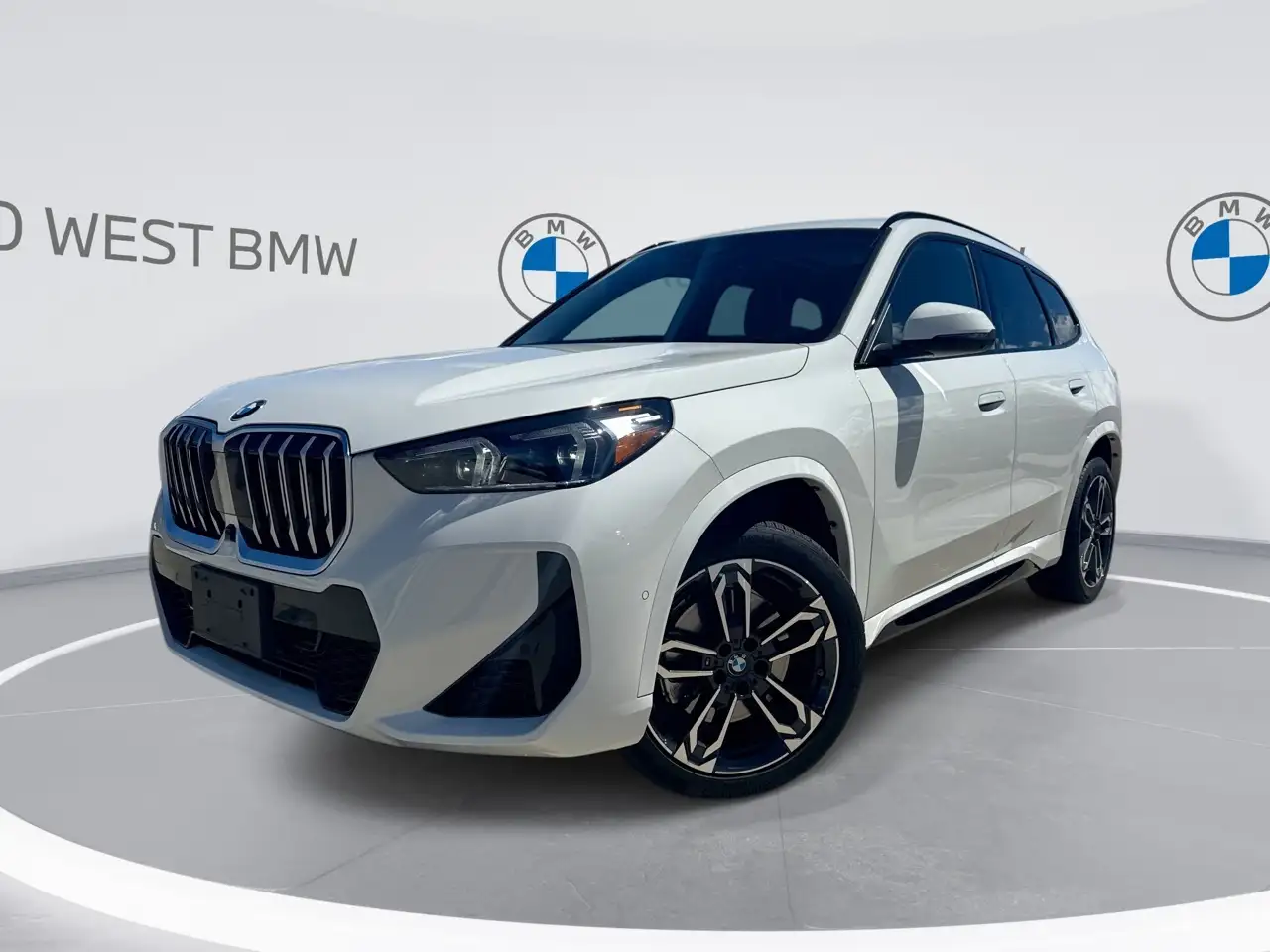 BMW X1 снимка BMW X1