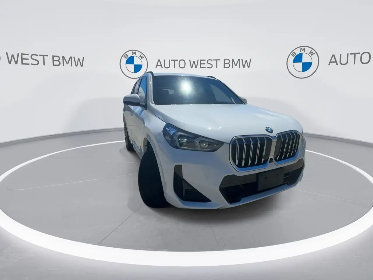 BMW X1 снимка BMW X1