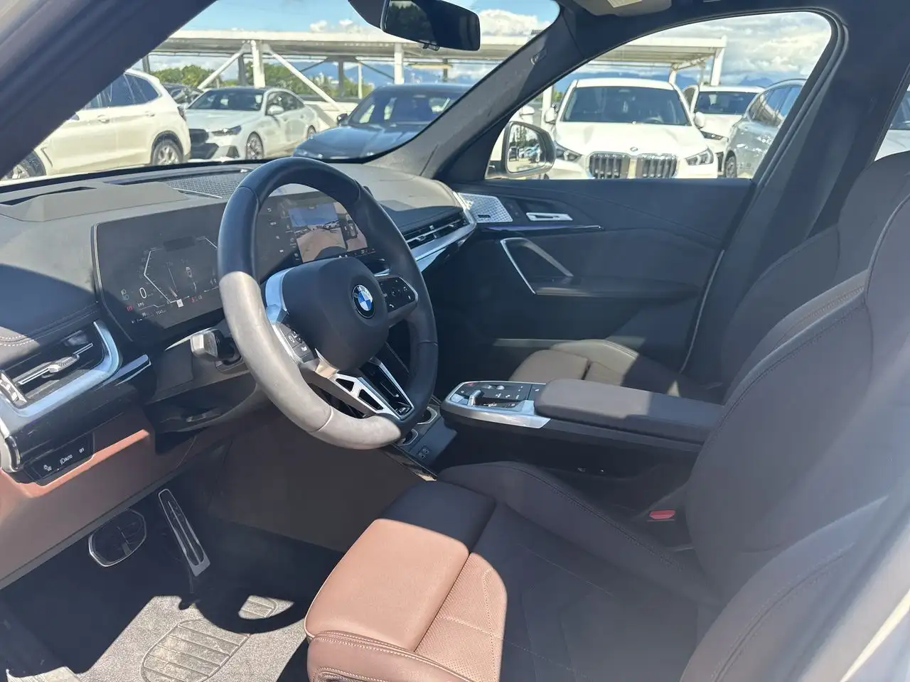 BMW X1 снимка BMW X1