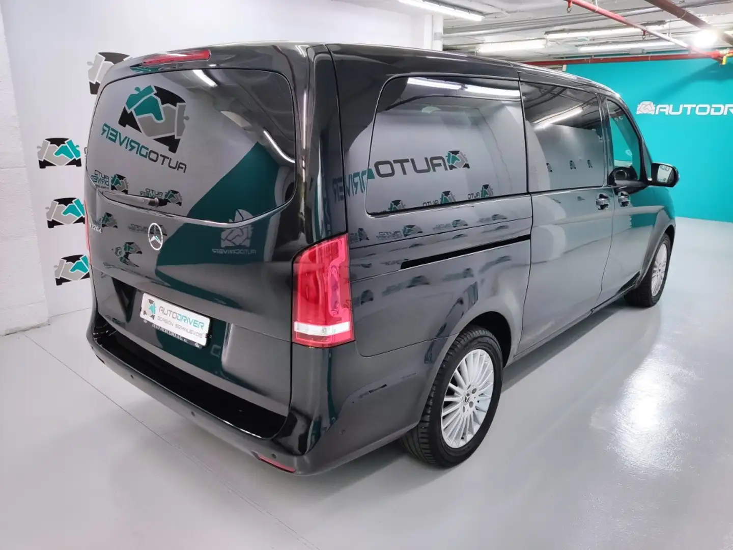 Mercedes-Benz V 220 220d Largo Чорний - 2