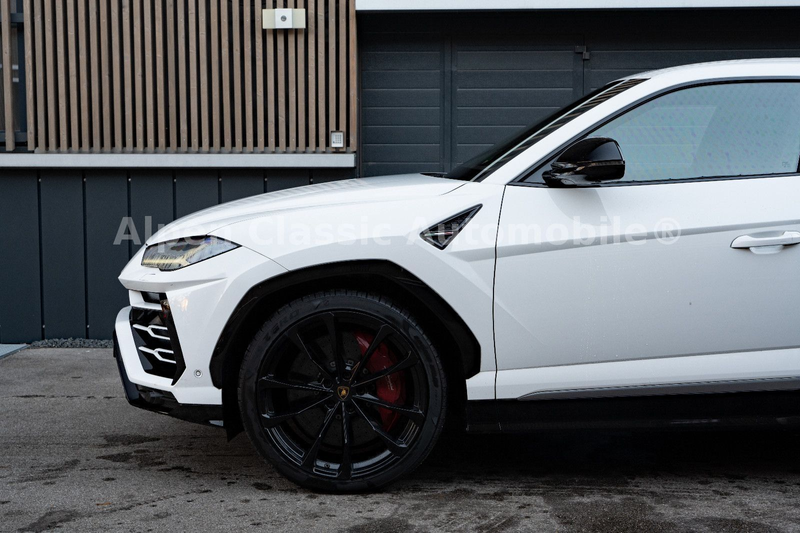 Lamborghini Urus 4.0 V8 B&O, Massage, TV, Sitzbelüftung — photo 4