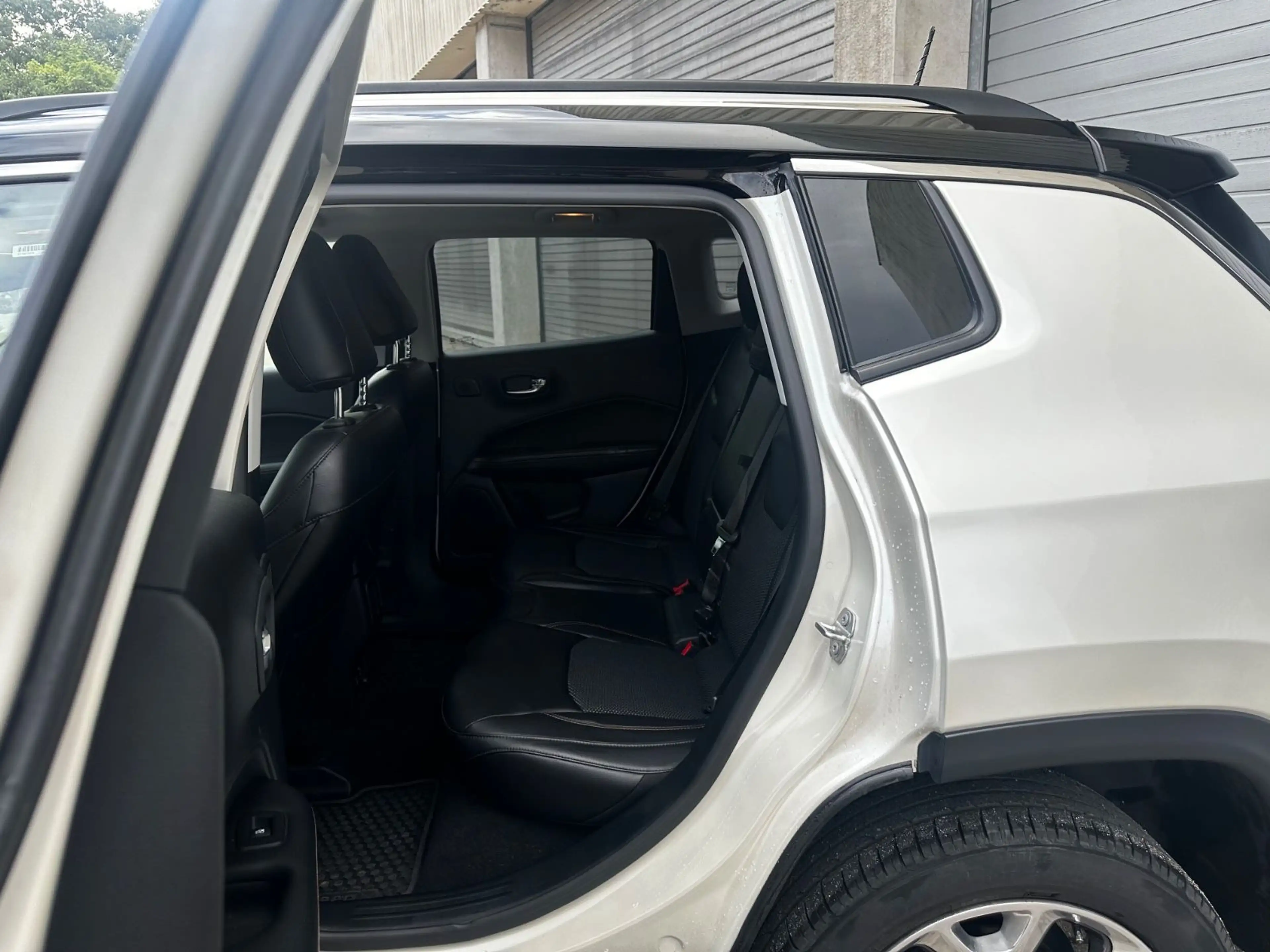 Jeep Compass 1.4M.AIR Open Edition 4WD*weiß Metallic* — photo 14