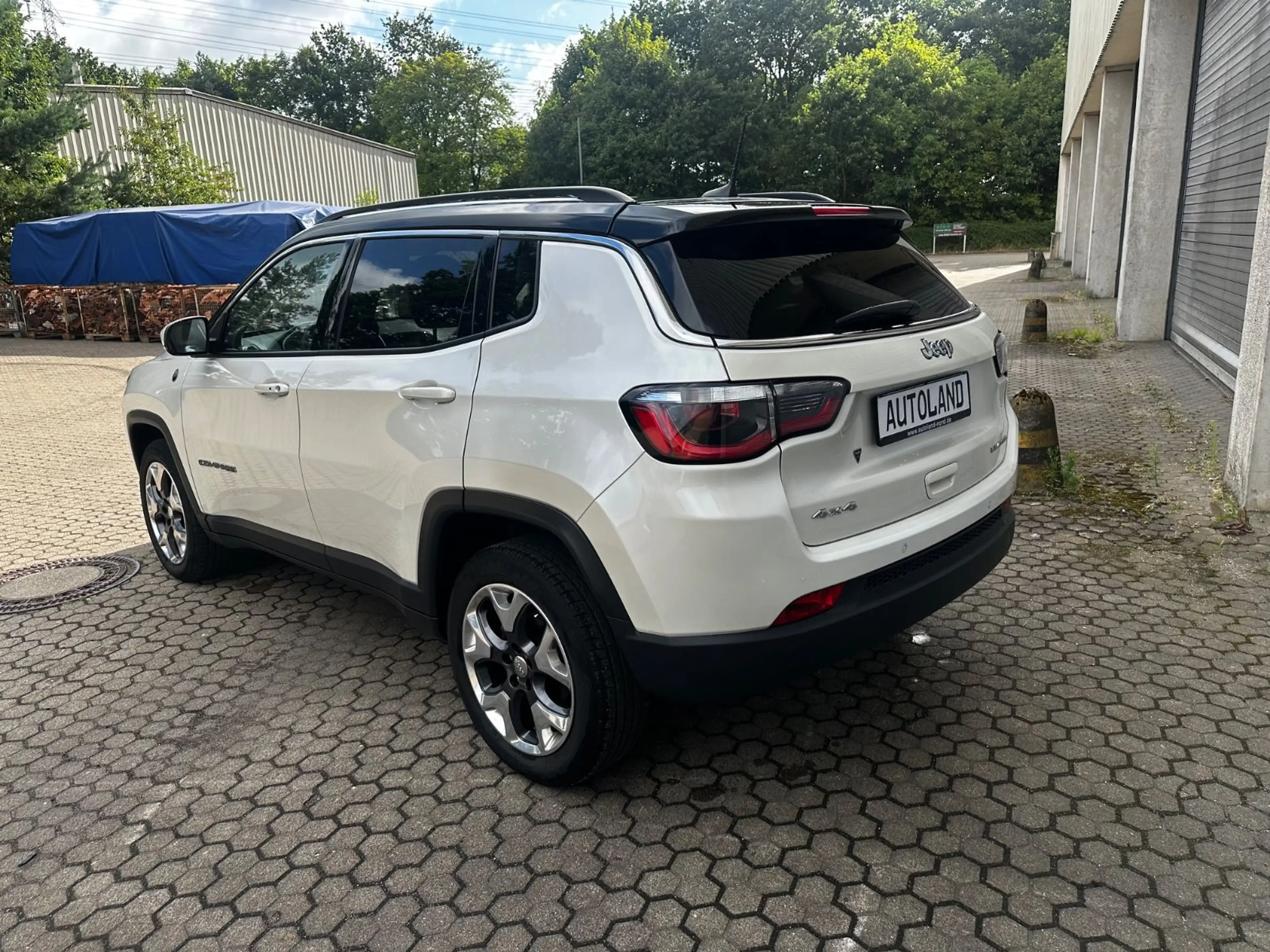 Jeep Compass 1.4M.AIR Open Edition 4WD*weiß Metallic* — photo 2