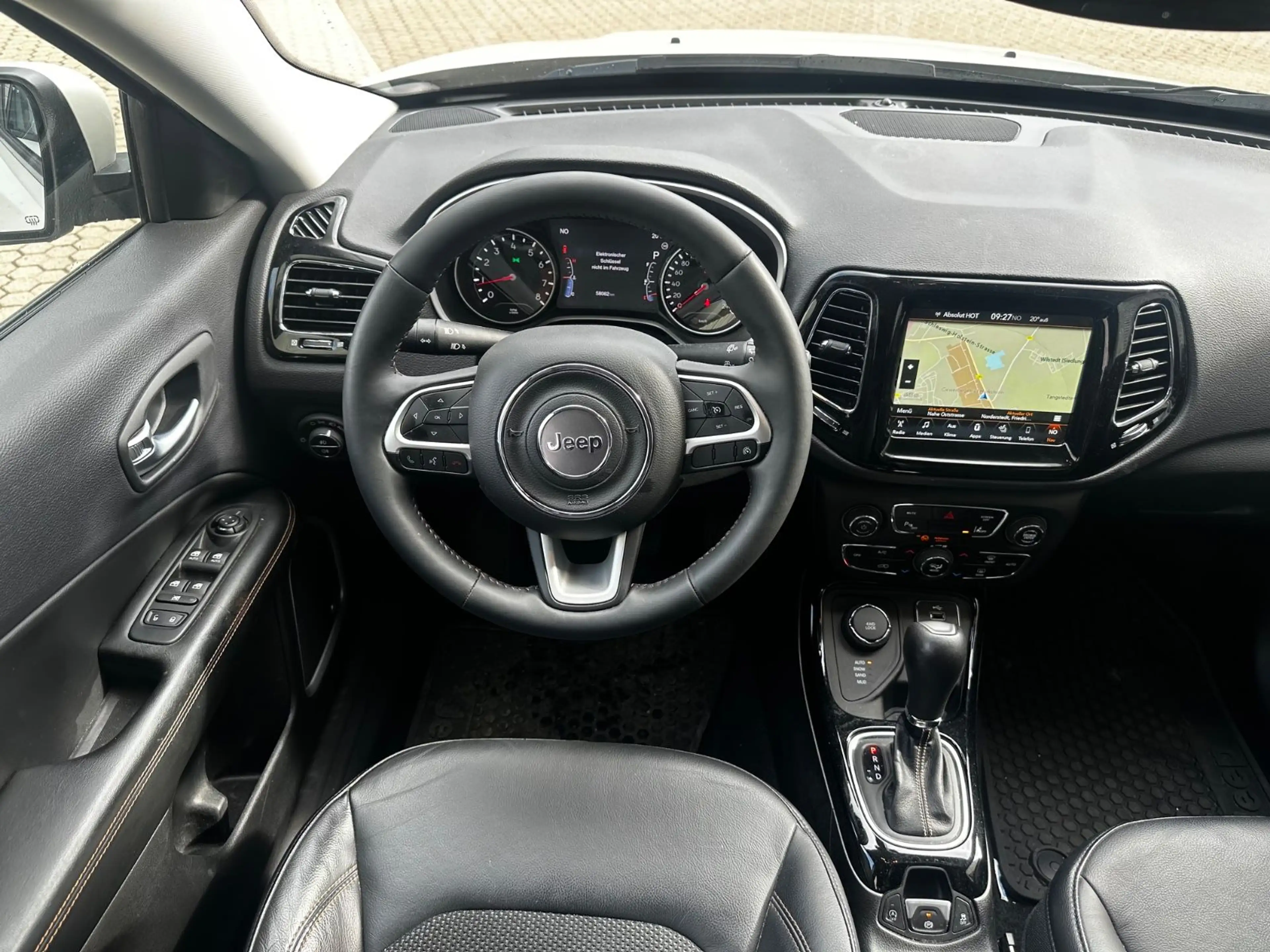 Jeep Compass 1.4M.AIR Open Edition 4WD*weiß Metallic* — photo 6