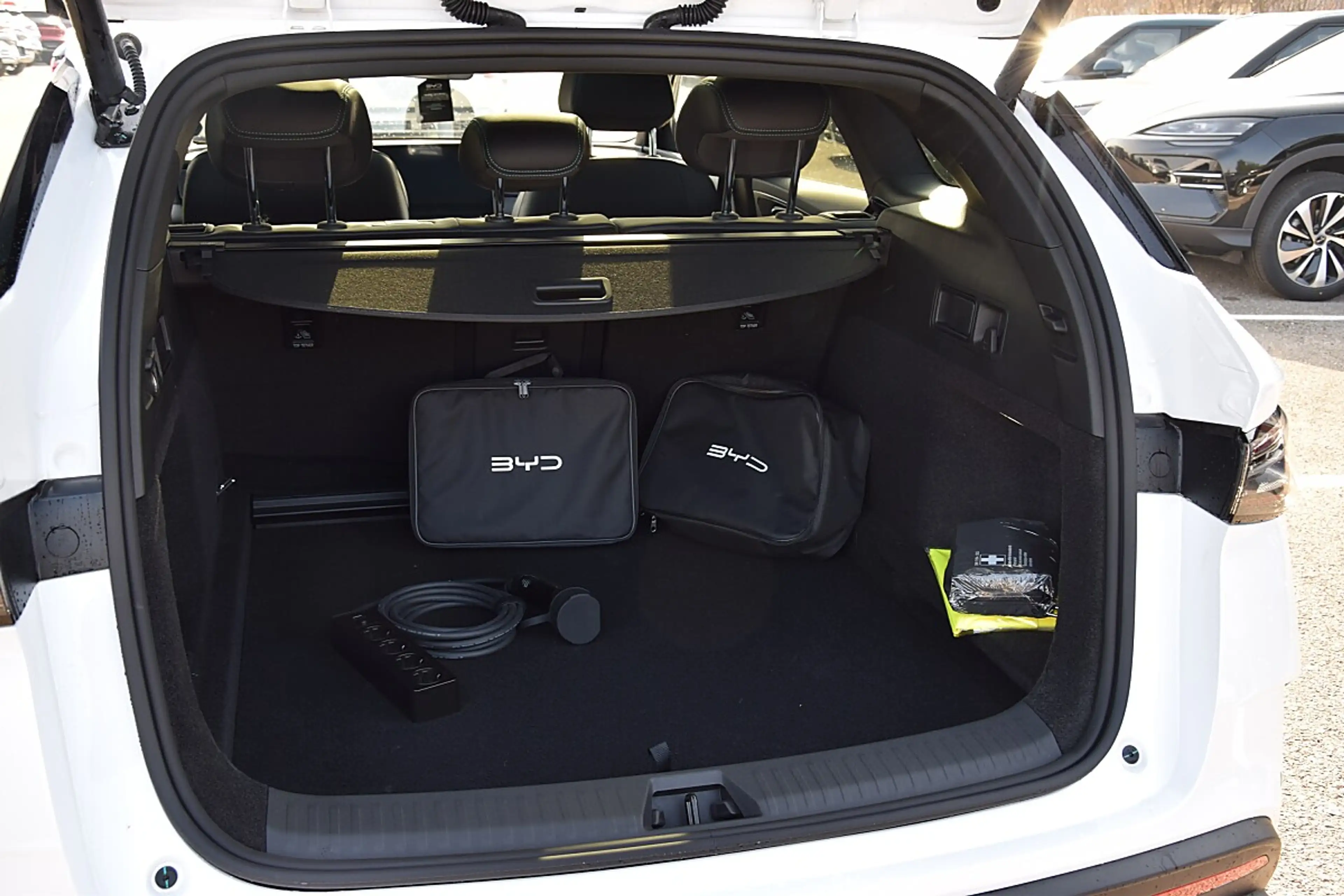 BYD Seal 6 DM-i Touring PHEV 19kWh Comfort Österreich Pake... — photo 6