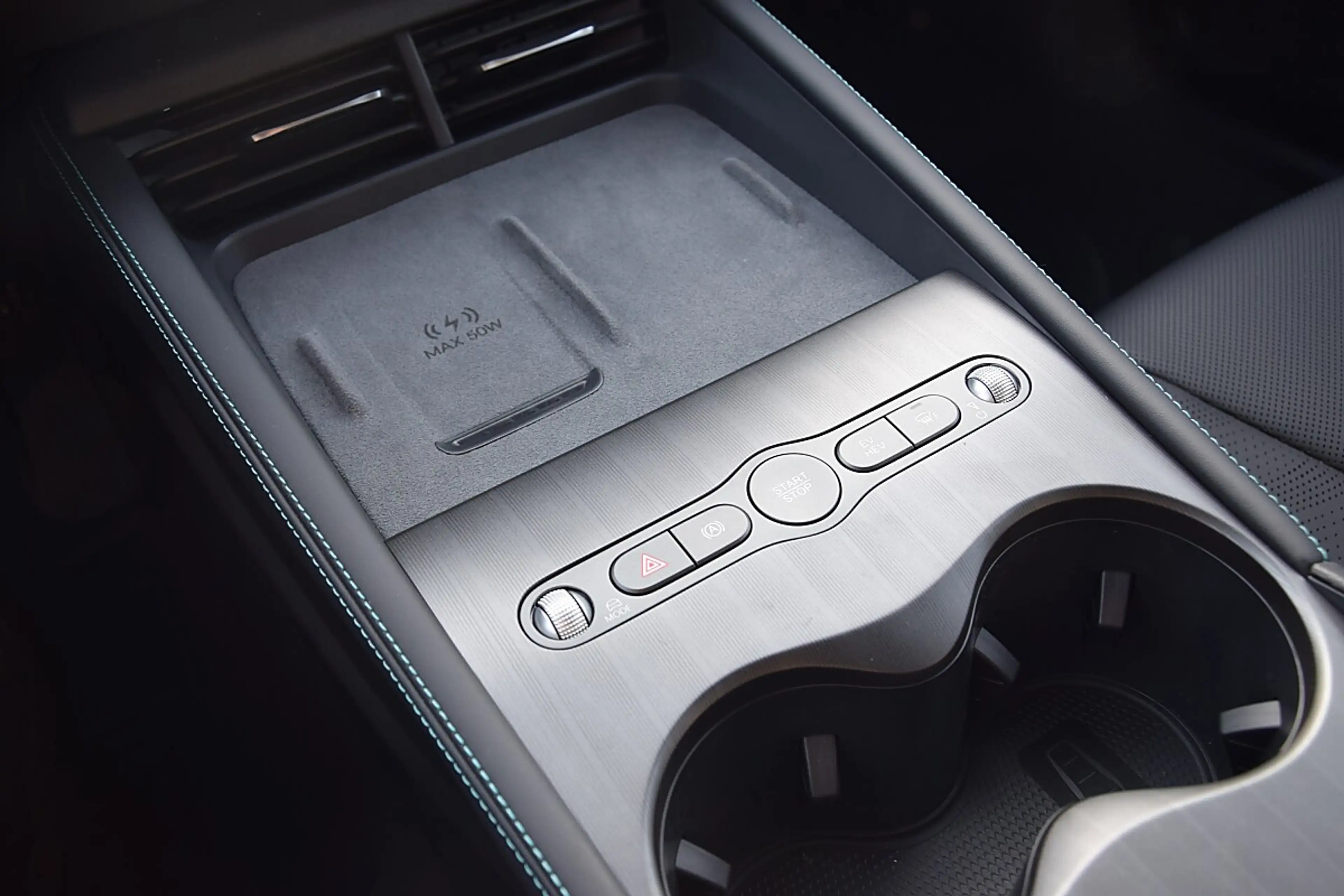 BYD Seal 6 DM-i Touring PHEV 19kWh Comfort Österreich Pake... — photo 14