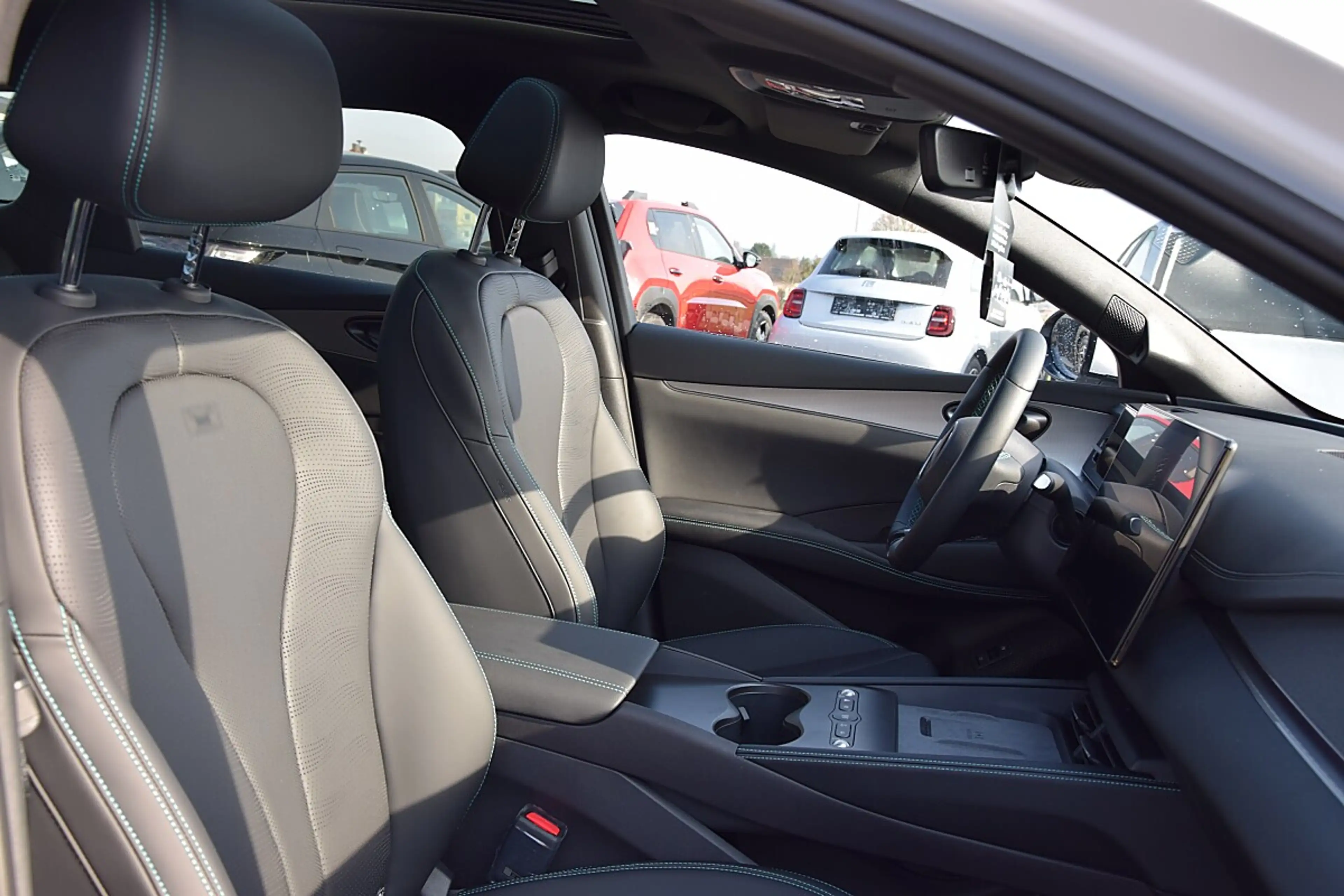 BYD Seal 6 DM-i Touring PHEV 19kWh Comfort Österreich Pake... — photo 9