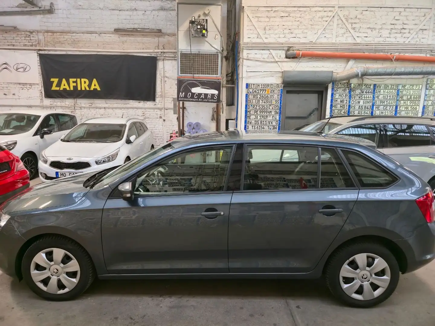 Skoda Rapid/Spaceback Spaceback Ambition *Navi*Tempomat* Gris - 2