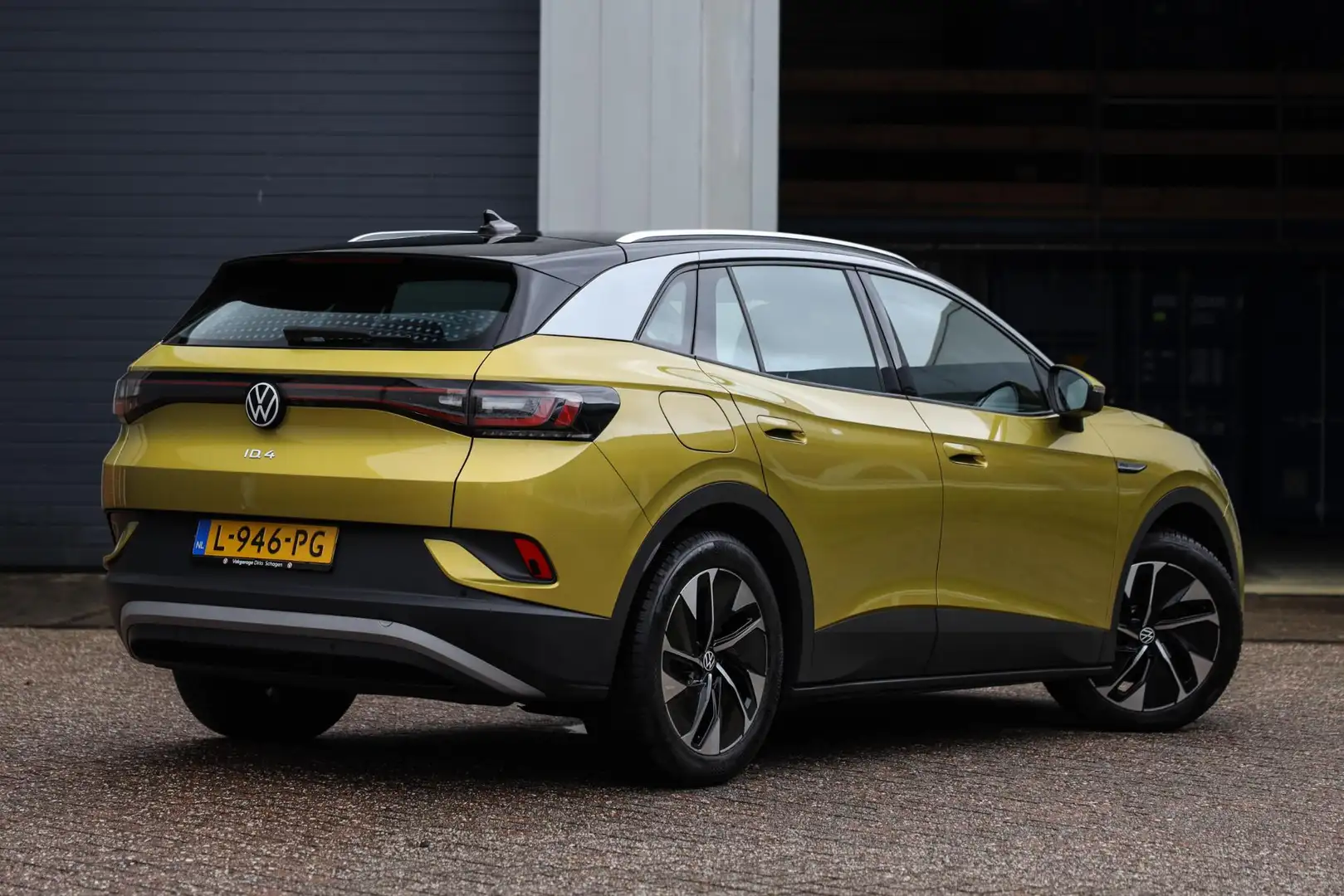 Volkswagen ID.4 77 kWh 204 PK ✅ Trekhaak ✅ Stuurverwarming ✅ ACC Jaune - 2